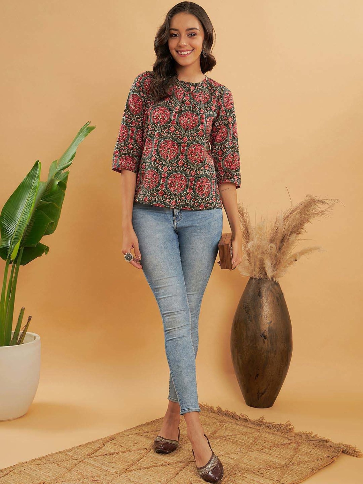 Inweave Green & Pink Printed Top