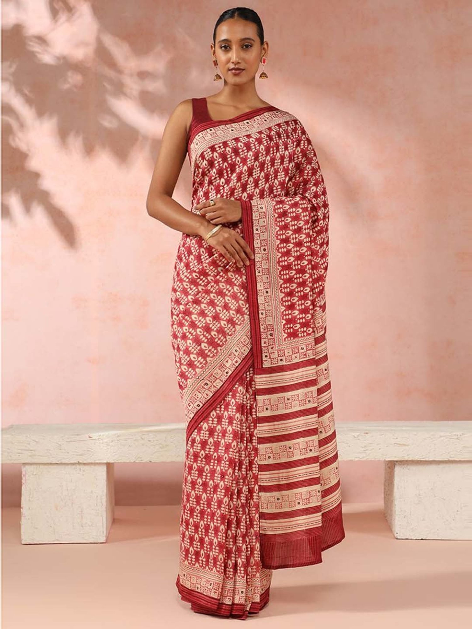 Taneira Red Cotton Printed Saree With Unstitched Blouse