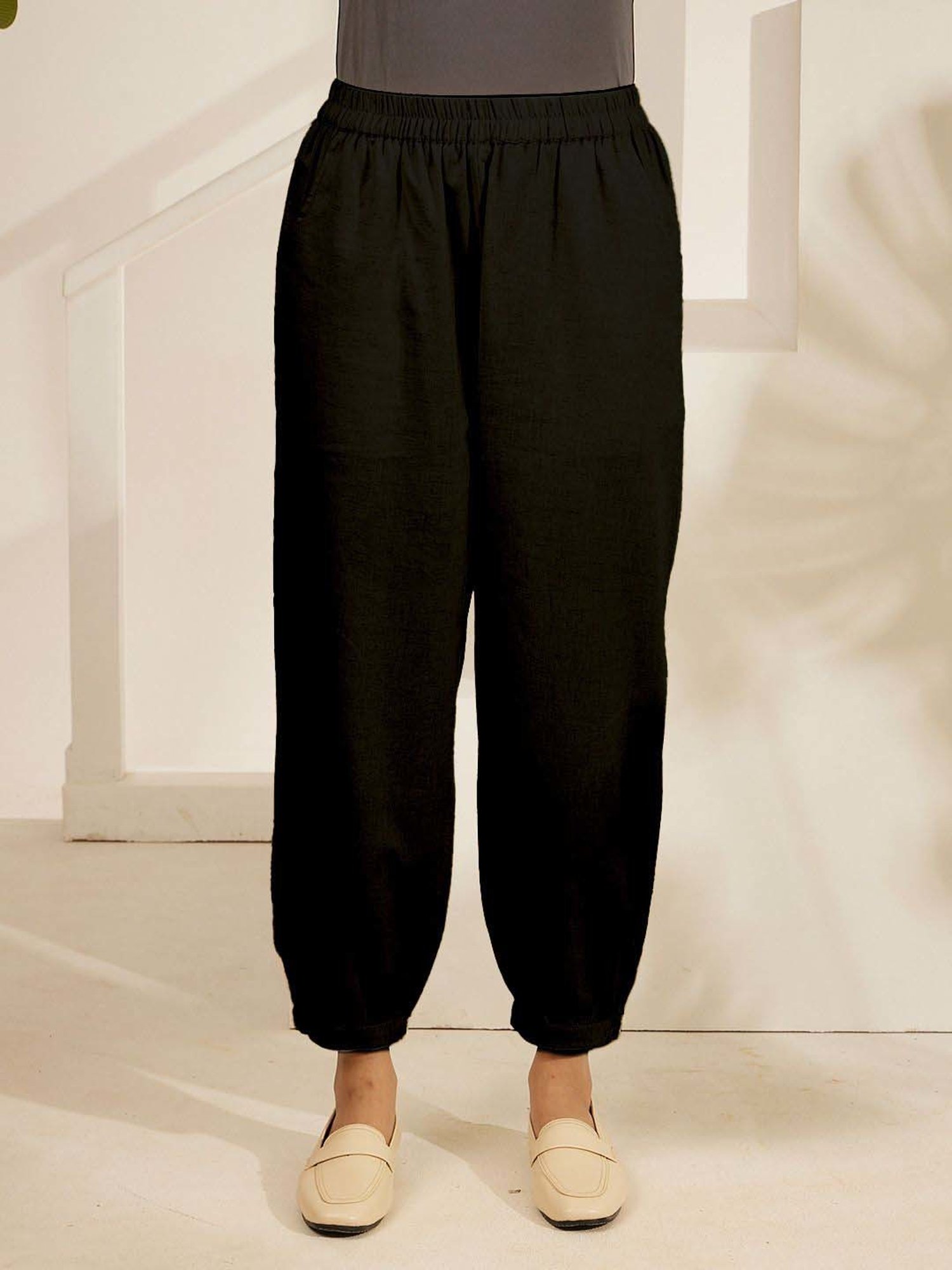 Daali Black Cotton Regular Fit Salwar