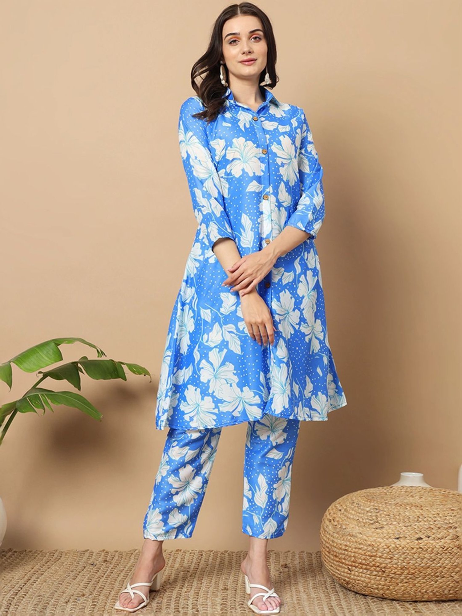 Skylee Blue Floral Print Kurta Pant Set