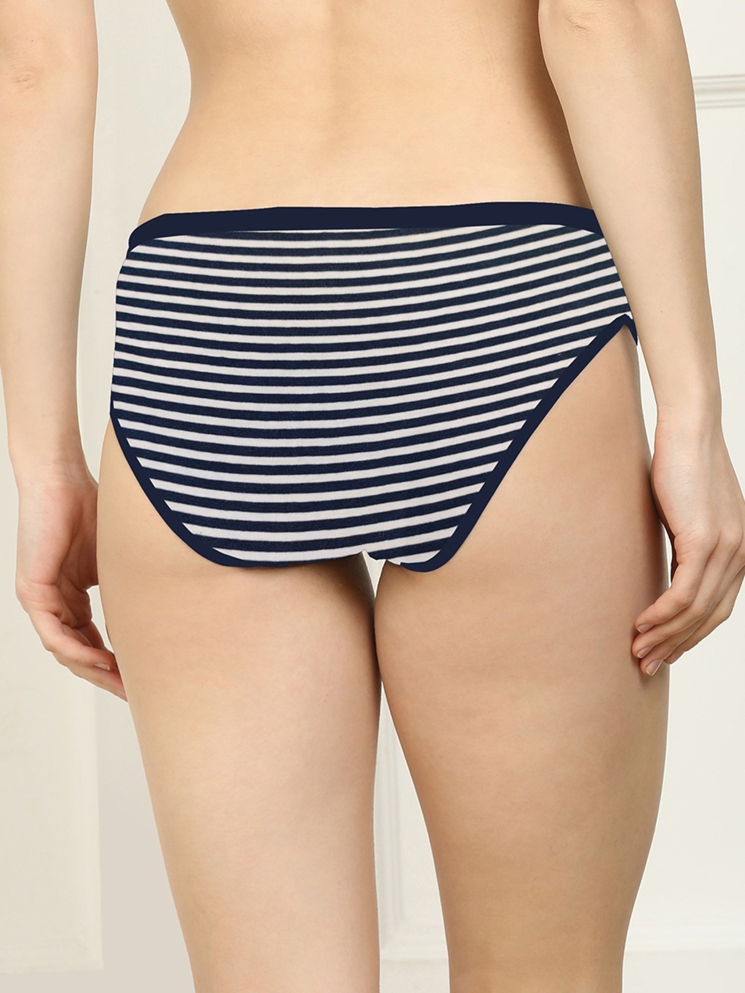 AROUSY Black & White Floral Print Hipster Panties - Pack Of 6