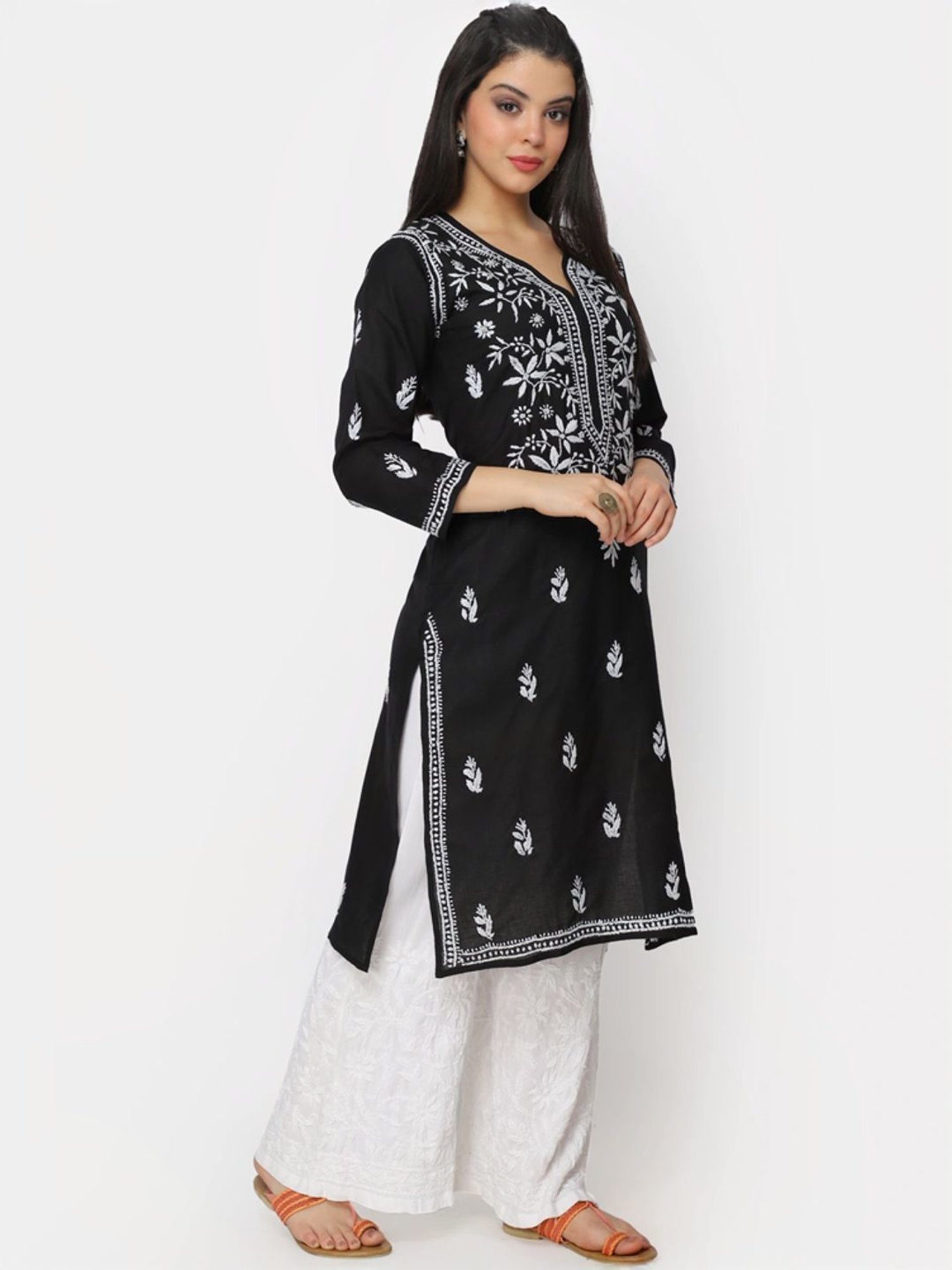 PARAMOUNT CHIKAN Black Cotton Hand Embroidered Chikankari Straight Kurta