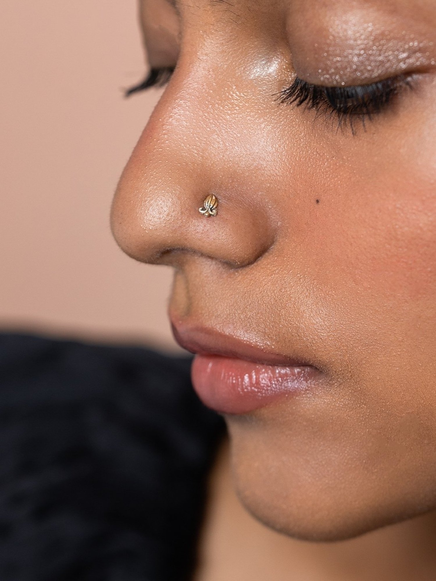 Shaya 92.5 Sterling Silver Mahile Nose Pin for Women