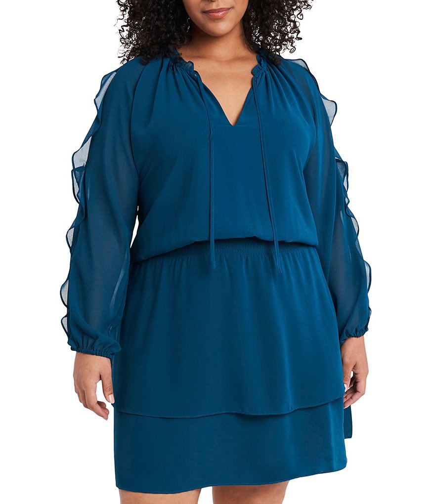 Jkara Plus V-Neck Short Sleeve Beaded Bodice Capelet Gown