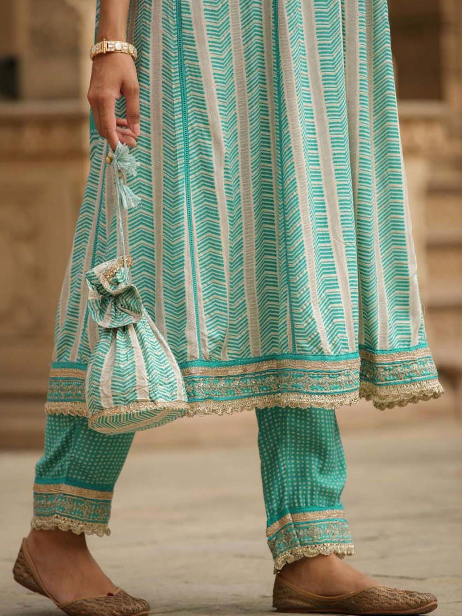 SCAKHI Green Embroidered Kurta Pant Set With Dupatta & Potli