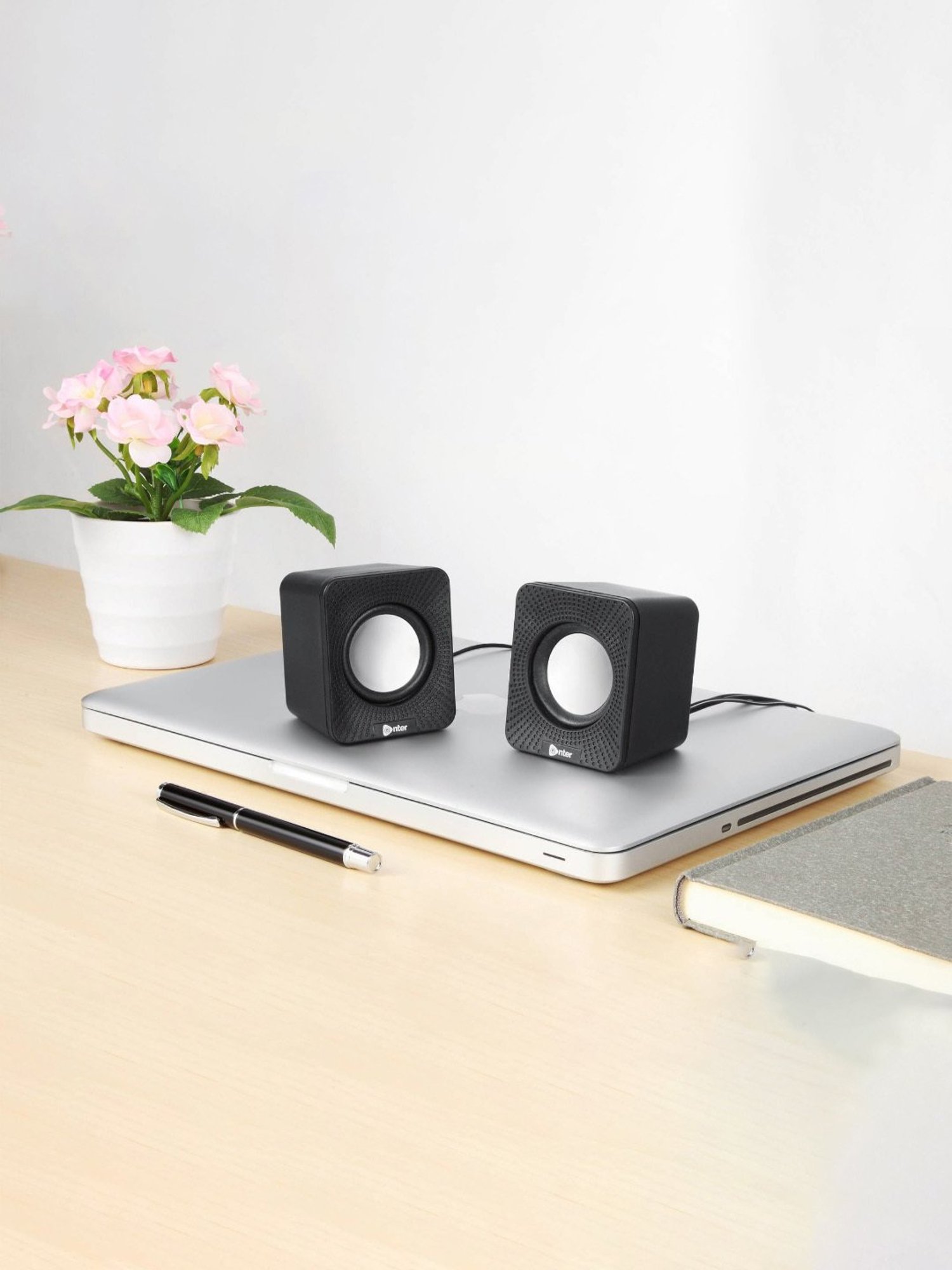 Enermax O'Marine EAS03-BS Black/Silver Waterproof Wireless Speaker