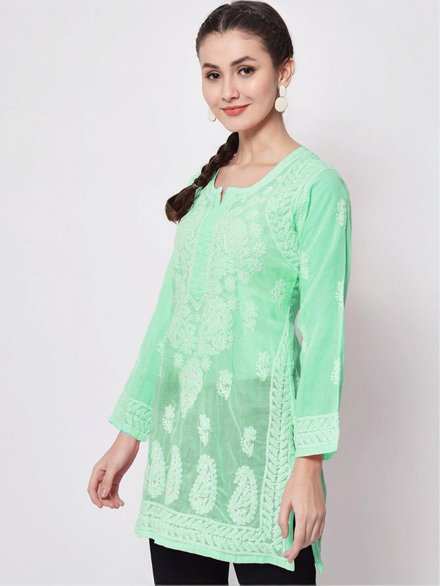 PARAMOUNT CHIKAN Green Cotton Hand Embroidered Chikankari Straight Kurti