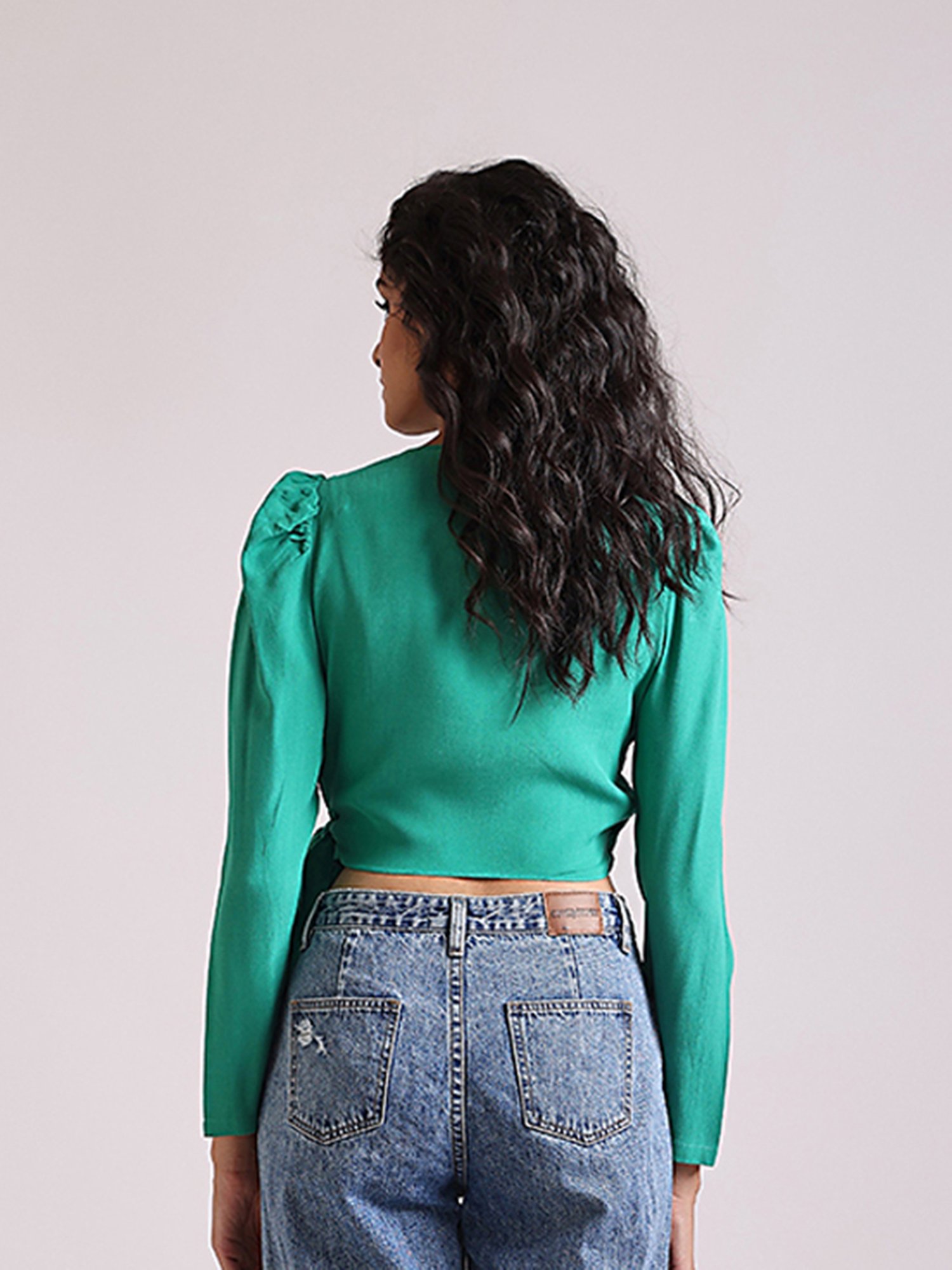Cover Story Green Regular Fit Crop Top