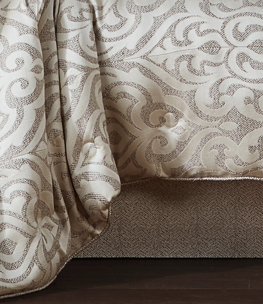 J. Queen New York Milan Oatmeal Comforter Set