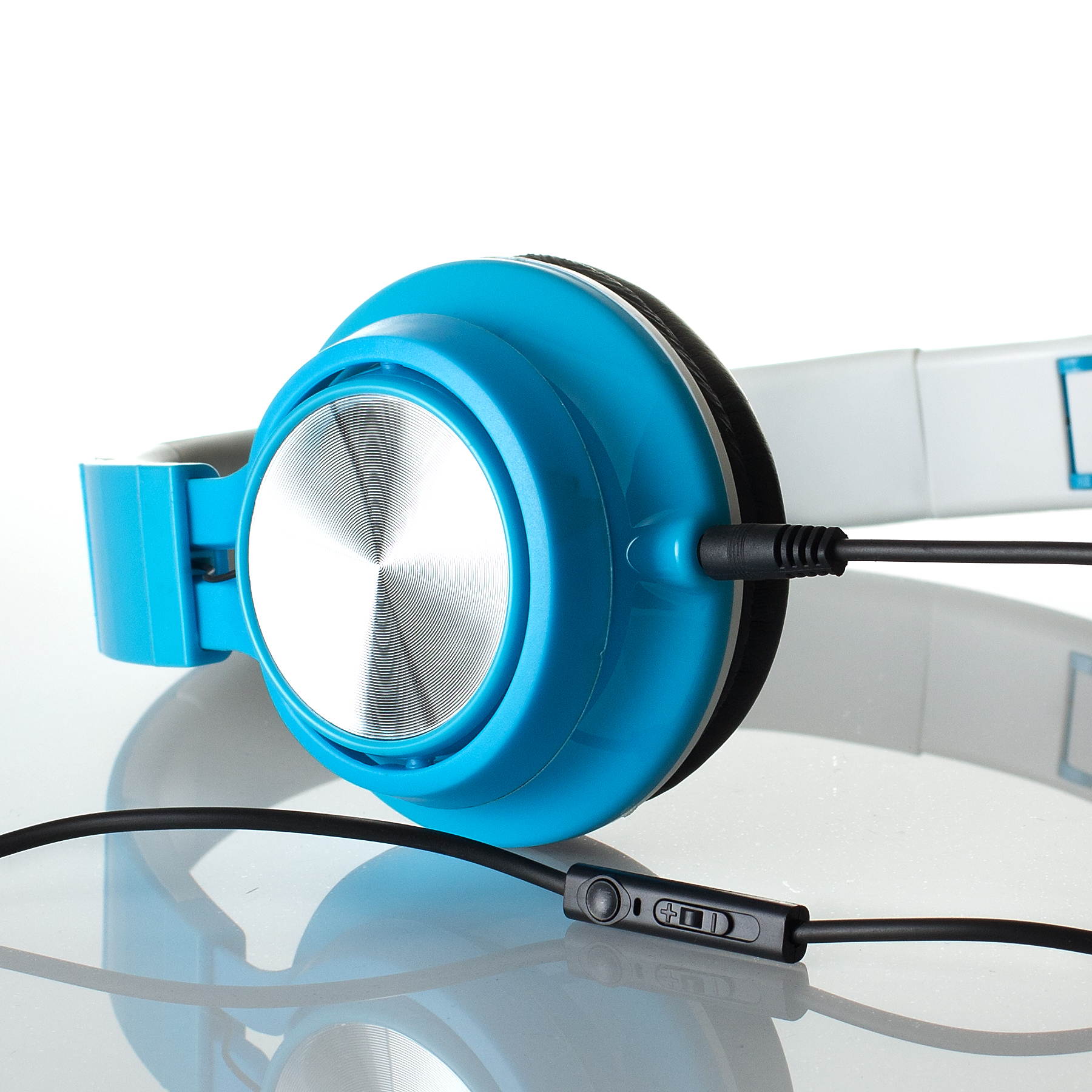 Frisby FHP-940 Foldable Portable Multimedia On-Ear Headphone Headset w/ In-Line Mic & Volume Crtl for Smartphones Laptops Tablets Desktops