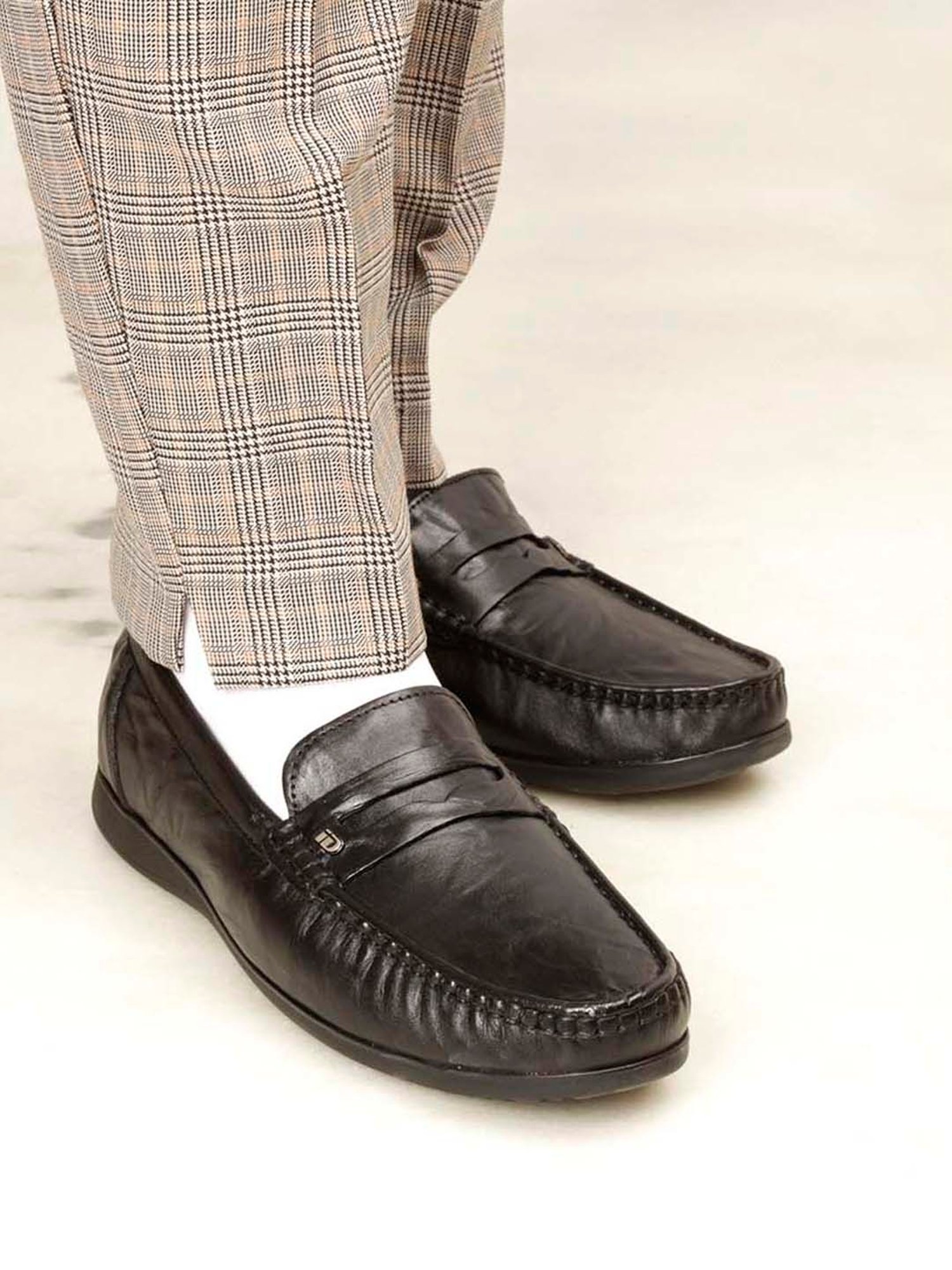 ID Men's Black Casual Loafers