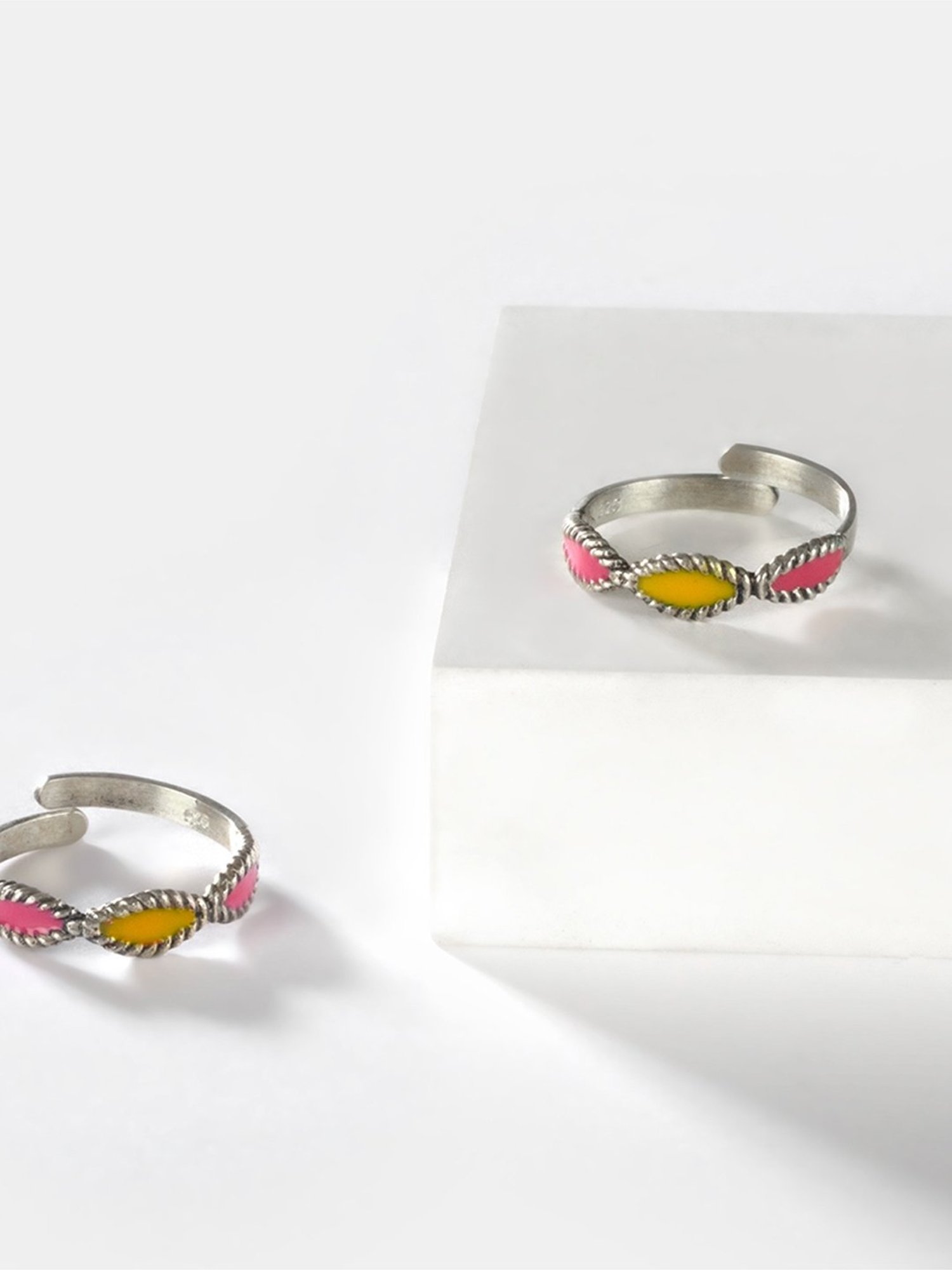 Shaya 92.5 Sterling Silver Antique Kostha Window Toe Rings for Women