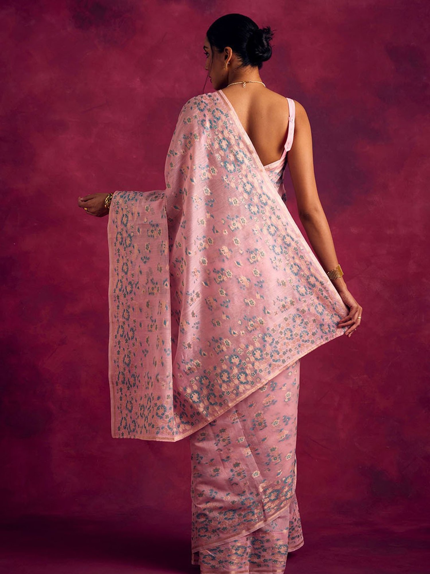 Abhishti Pink Woven Saree Without Blouse