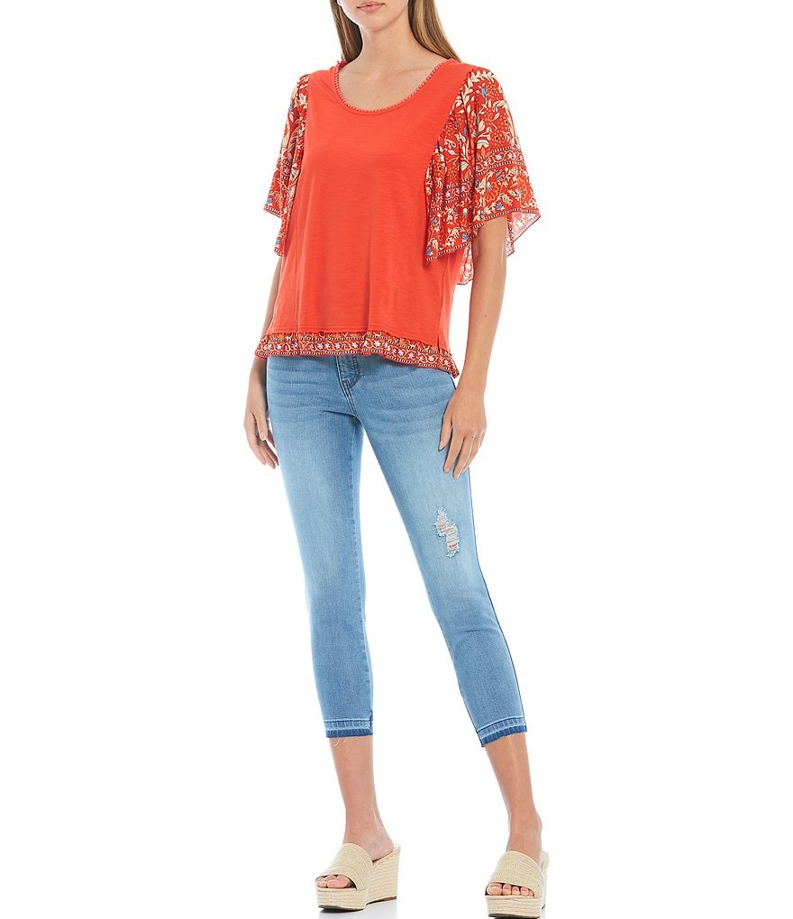 Tru Luxe Jeans V-Neck Jersey Knit Border Print Top