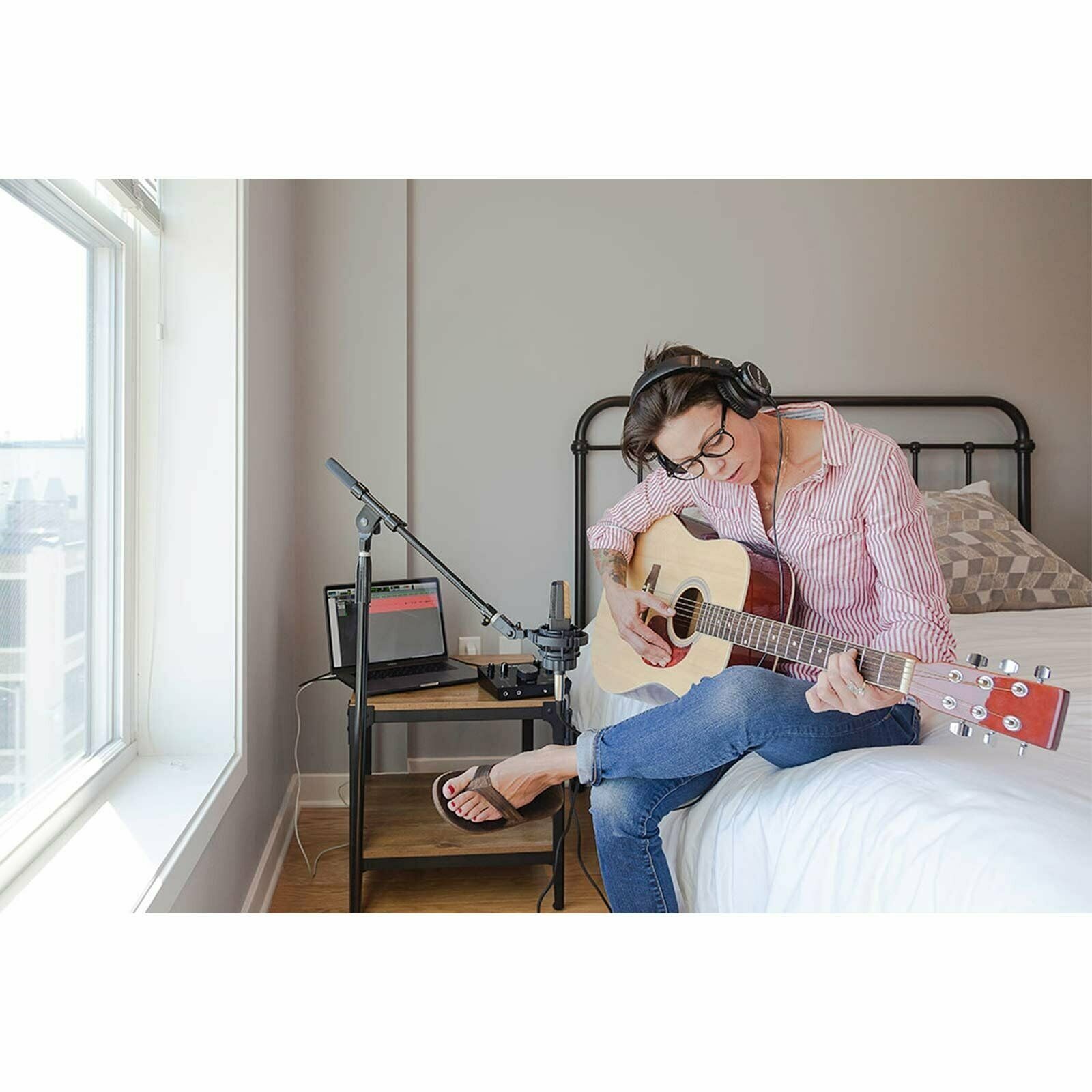 M-Audio AIR192X6 USB MIDI Recording Interface w Speakers, EM-91C Mic & Headphone