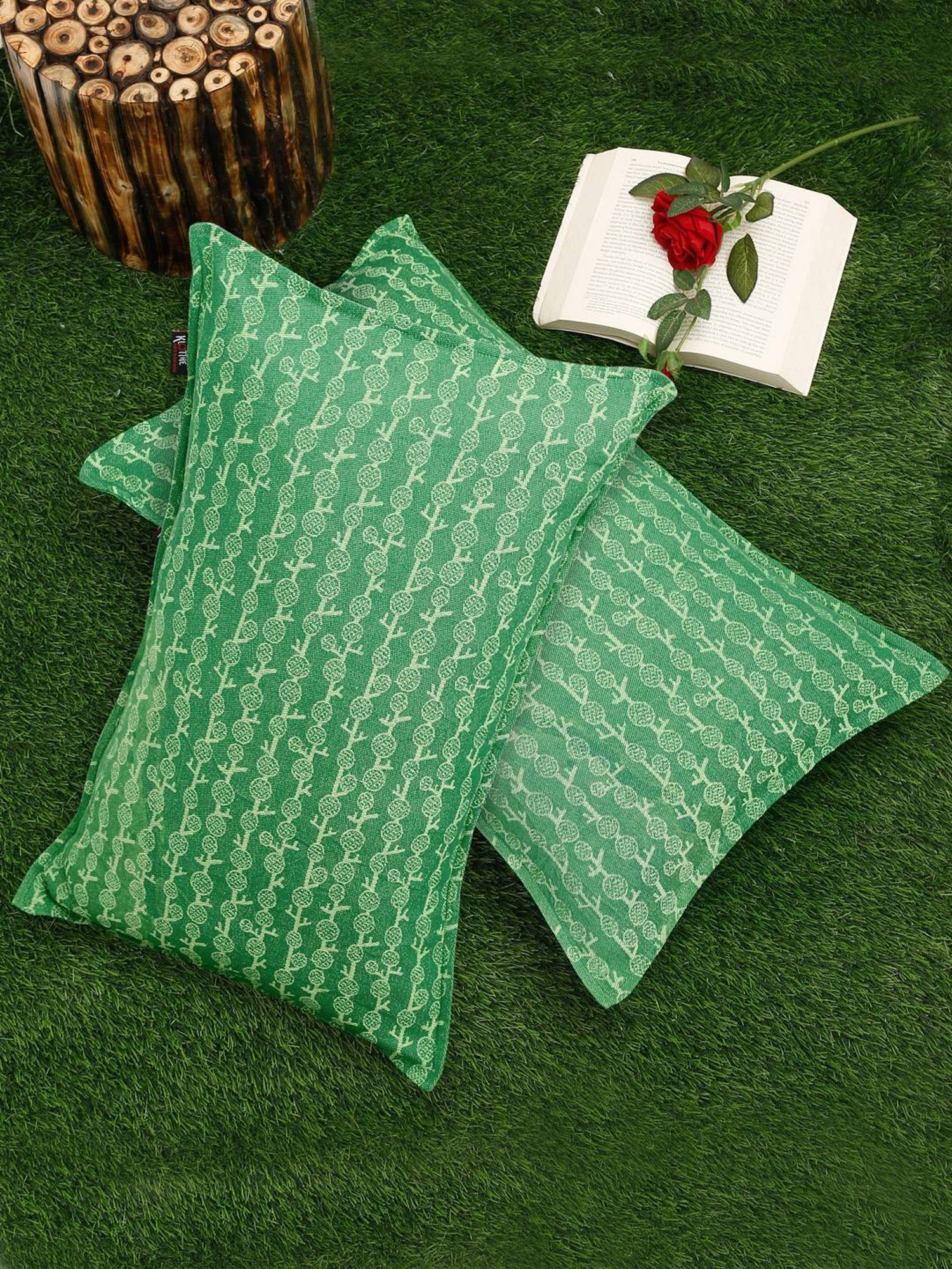 Stoa Paris White & Aqua Cotton 200 TC Pillow Cover - Set of 1