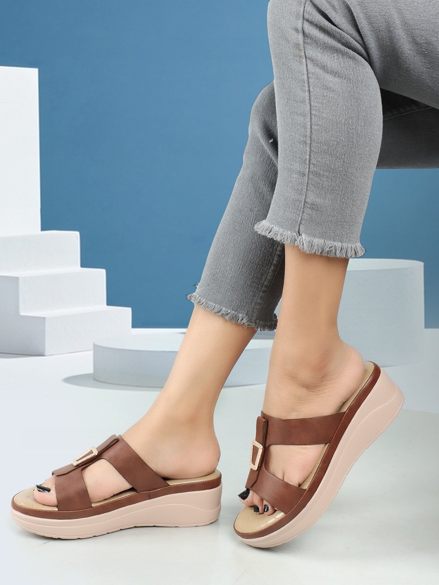 Iconics Women's Brown Casual Wedges