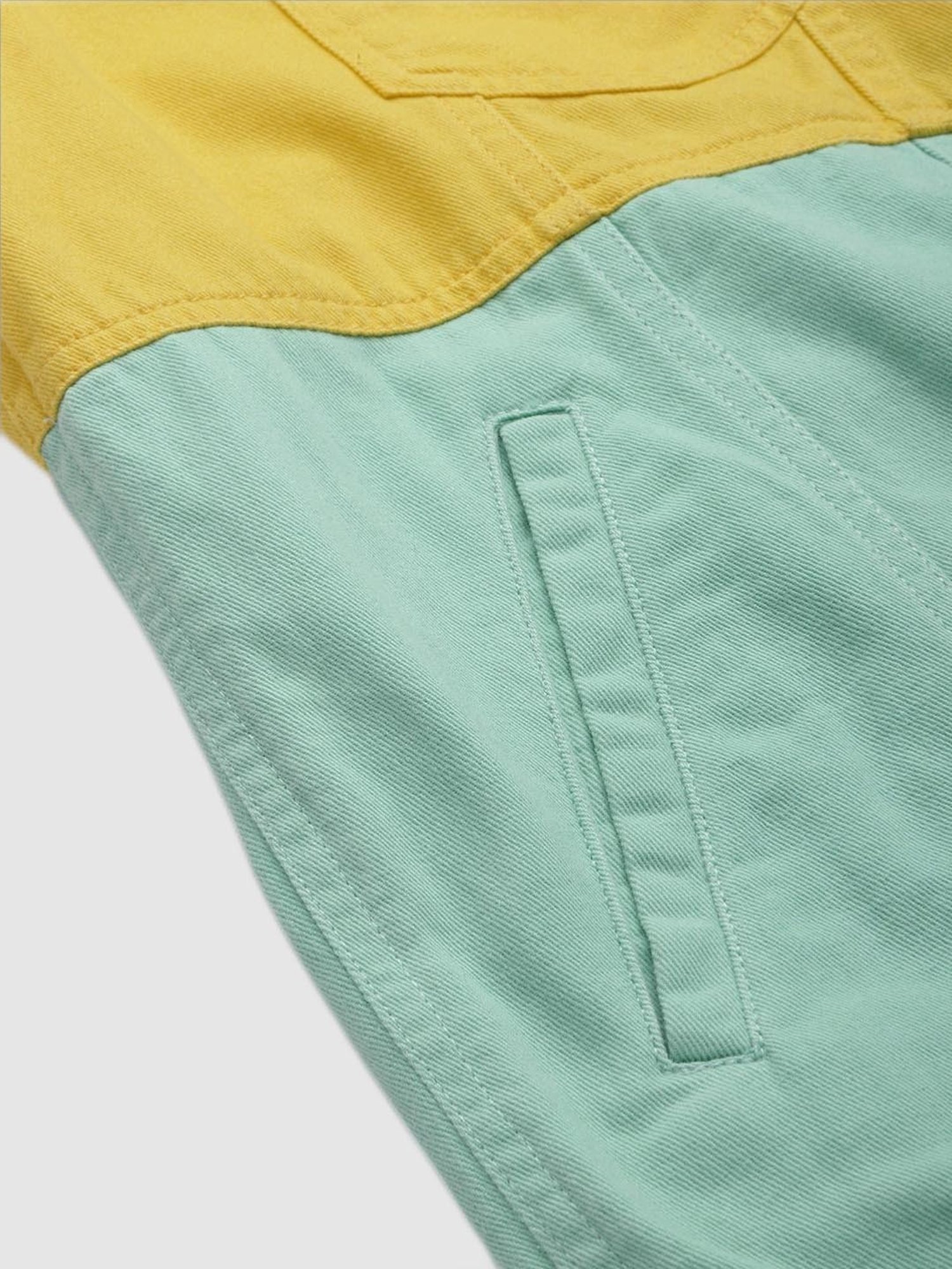 Bene Kleed Yellow & Green Regular Fit Colour Block Jacket