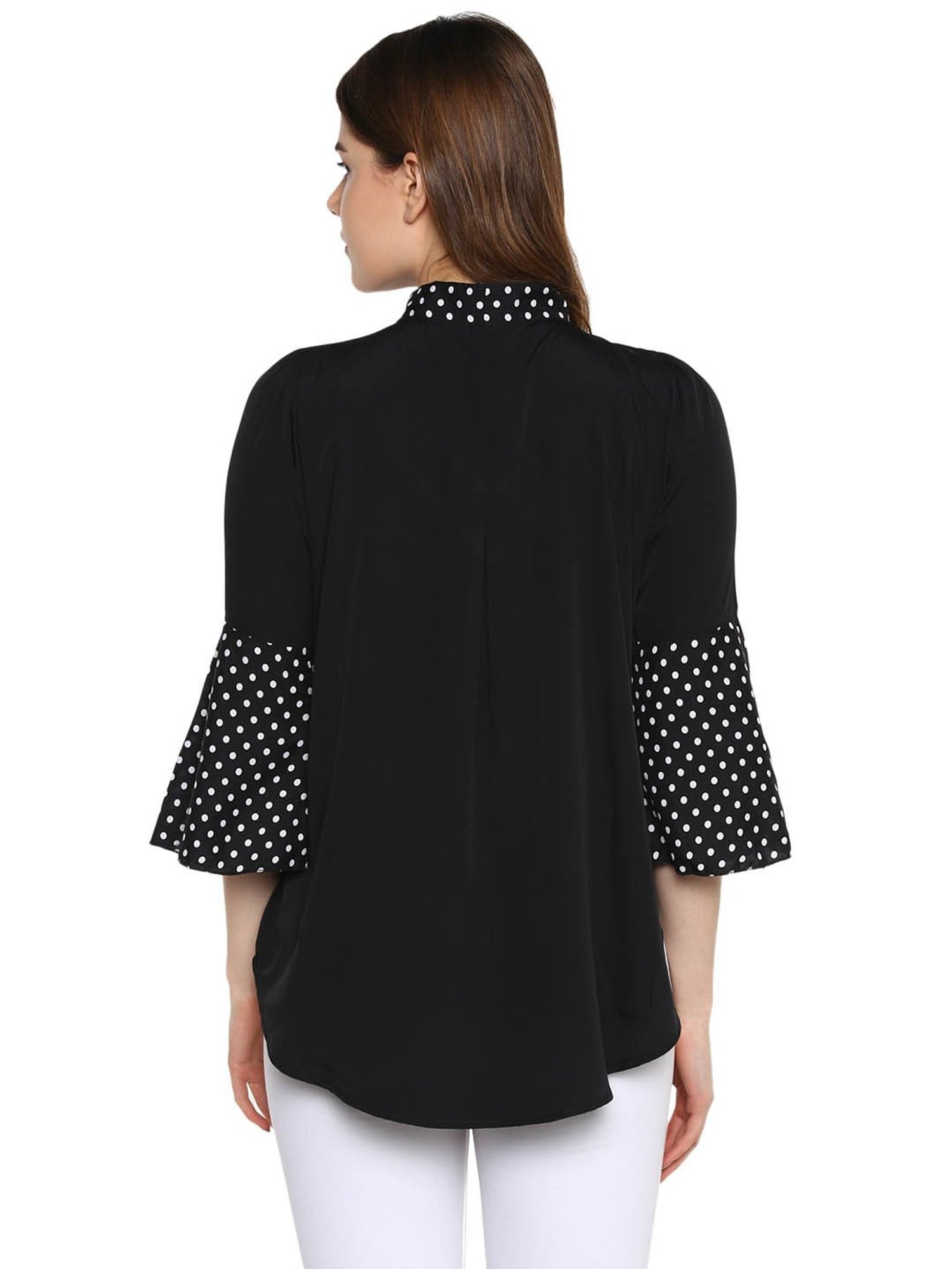 Qurvii Black Regular Fit Top