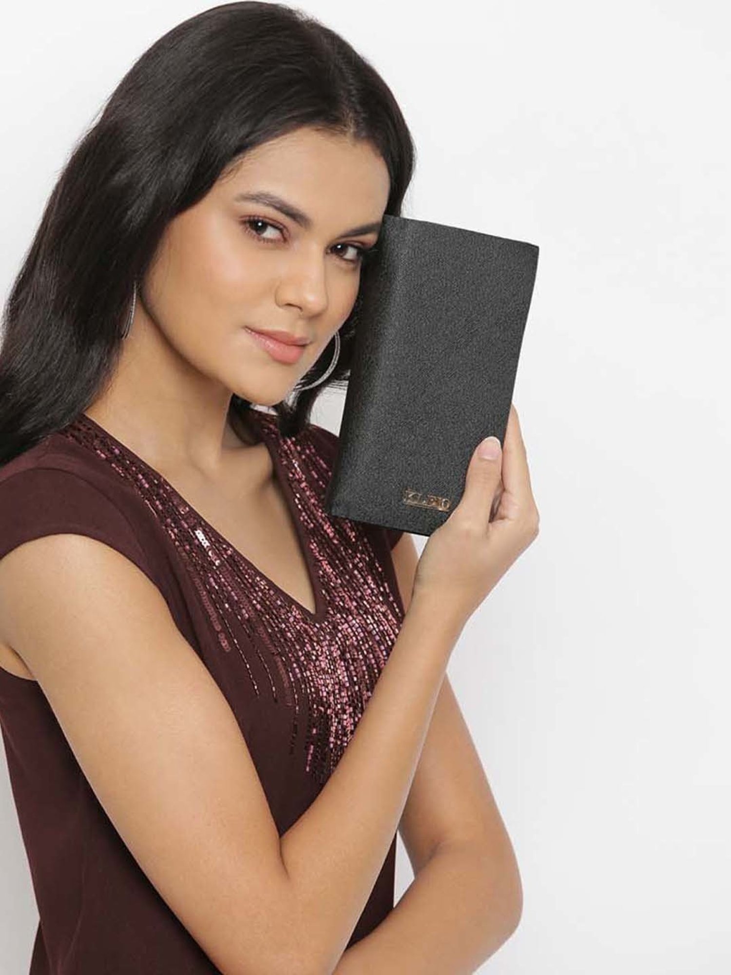 KLEIO Black Solid Zip Around Wallet for Women