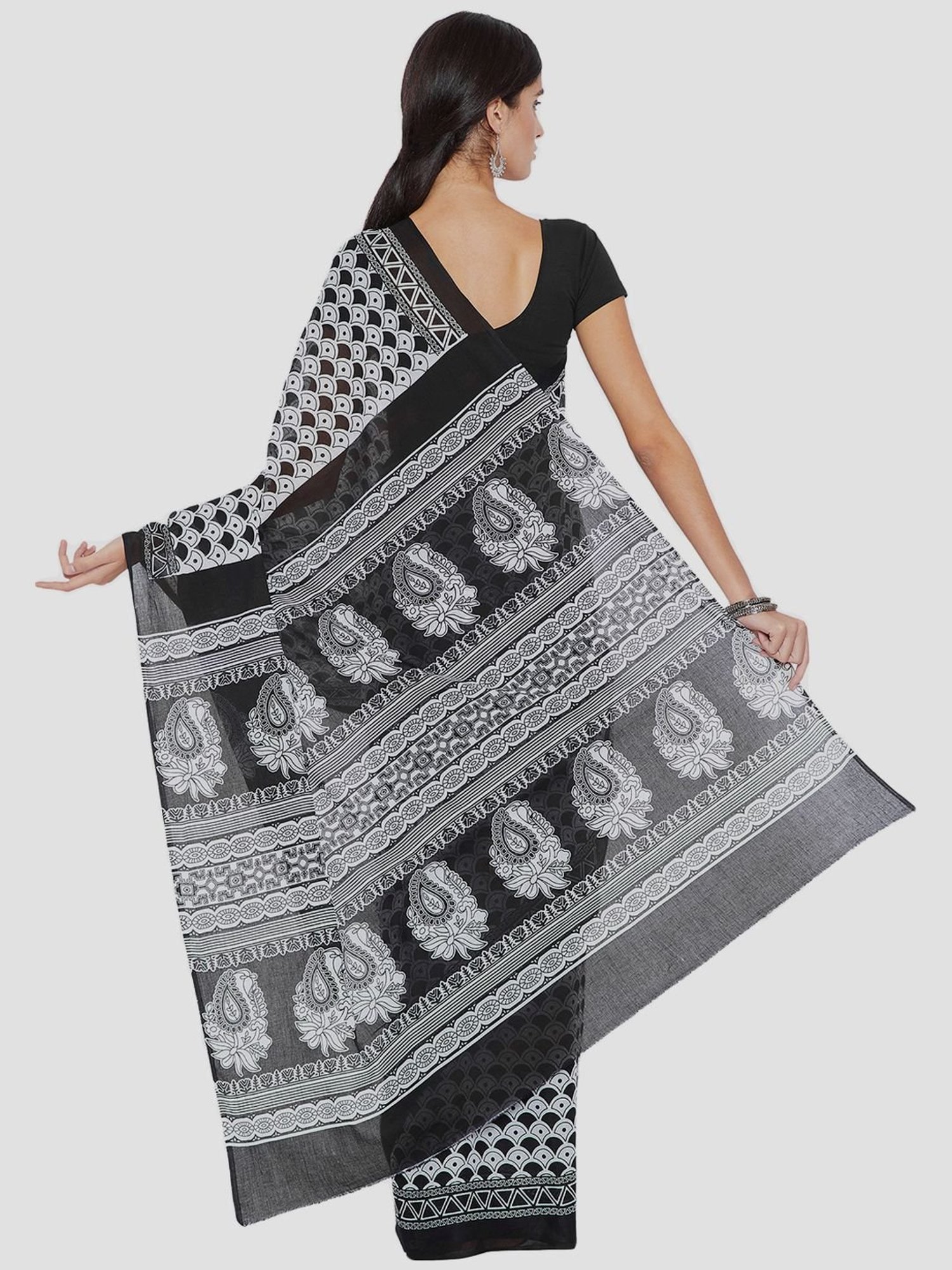 Kalakari India Black & White Cotton Printed Saree With Unstitched Blouse