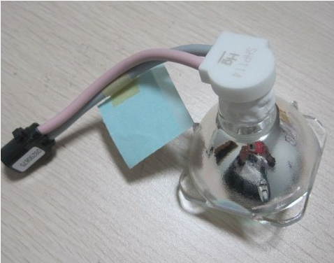 Original Projector Bare Bulb/Lamp Phoenix Shp114 for OPTOMA BL-FS200C/EP1691 / EP7155 / EZPRO1691 / EZPRO7155 / TX7155 / EP1691i / EP7155i/BLFS200C/SP.5811100235