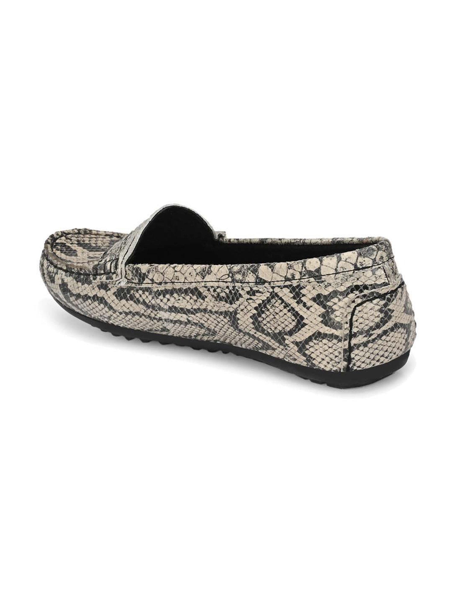 Carlo Romano Women's Beige Casual Loafers