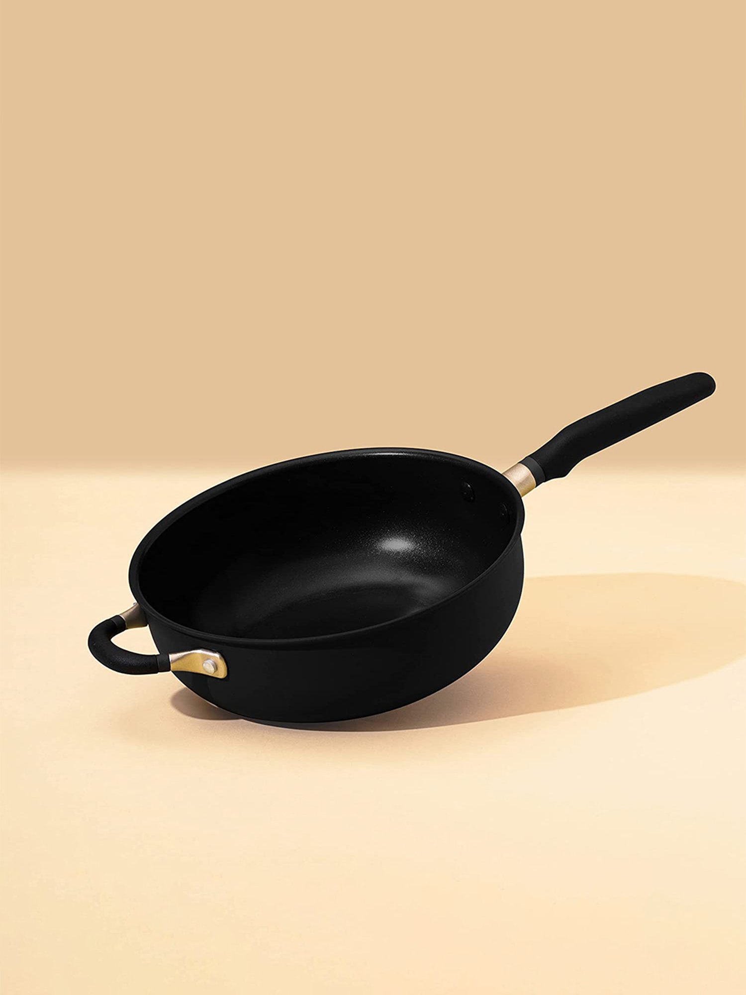 Meyer Accent Series Hard Anodized Nonstick Chef Pan with Helper Handle, 4.5 Liters, Matte Black