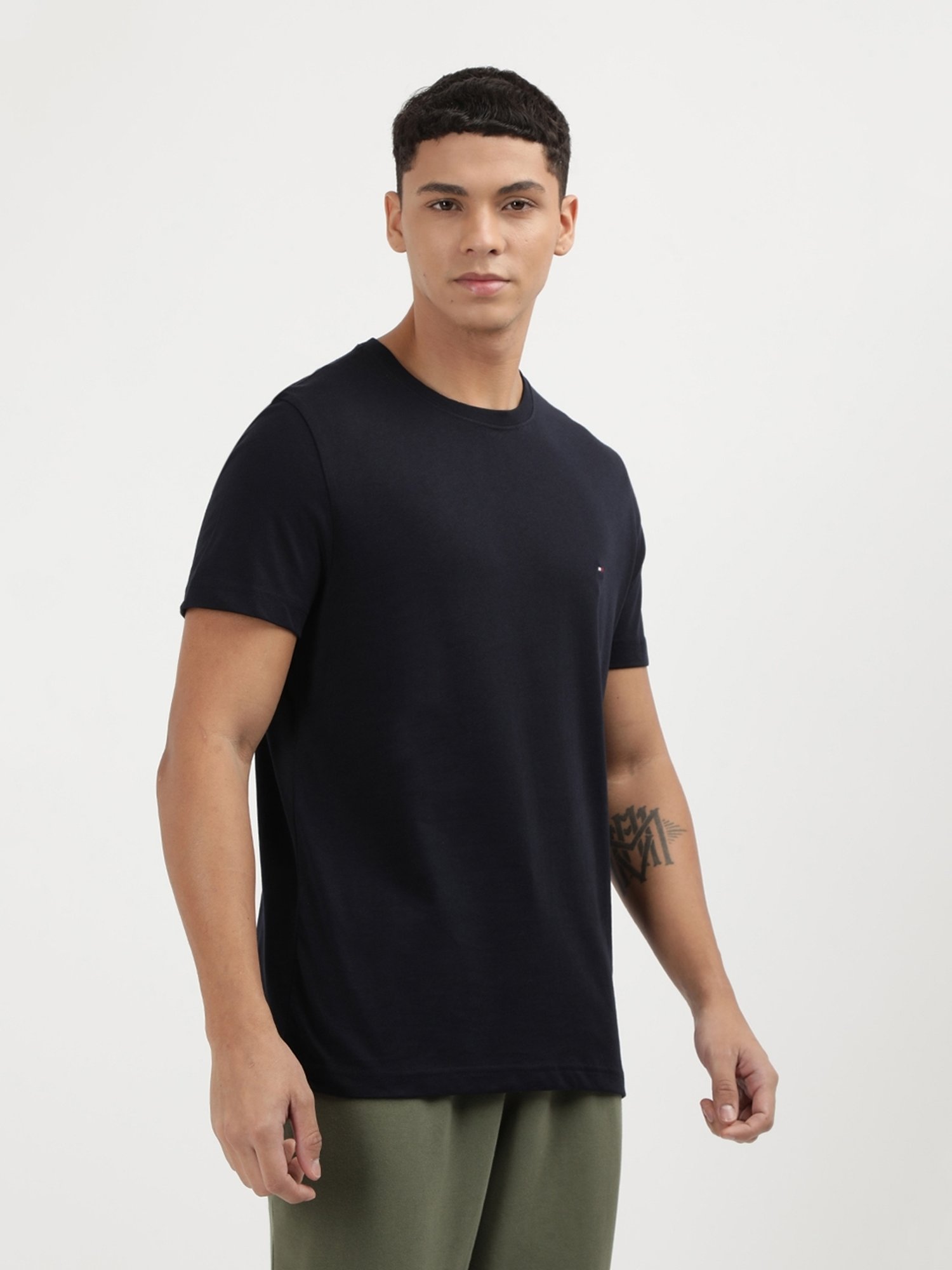 Tommy Hilfiger Desert Sky Cotton Slim Fit Solid T-Shirt