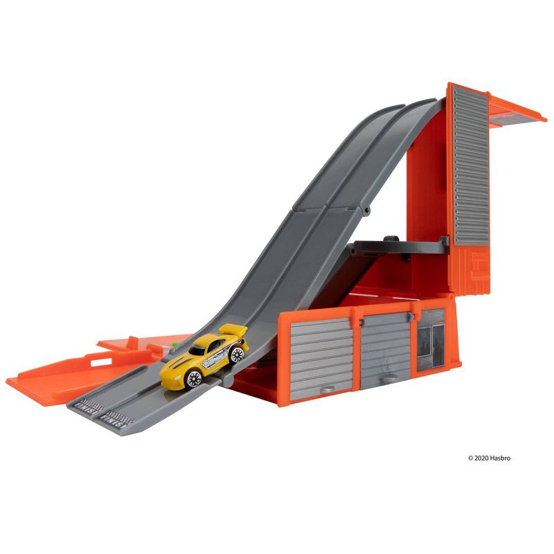 Micromachines- Medium Transforming Playset (Gas Station)