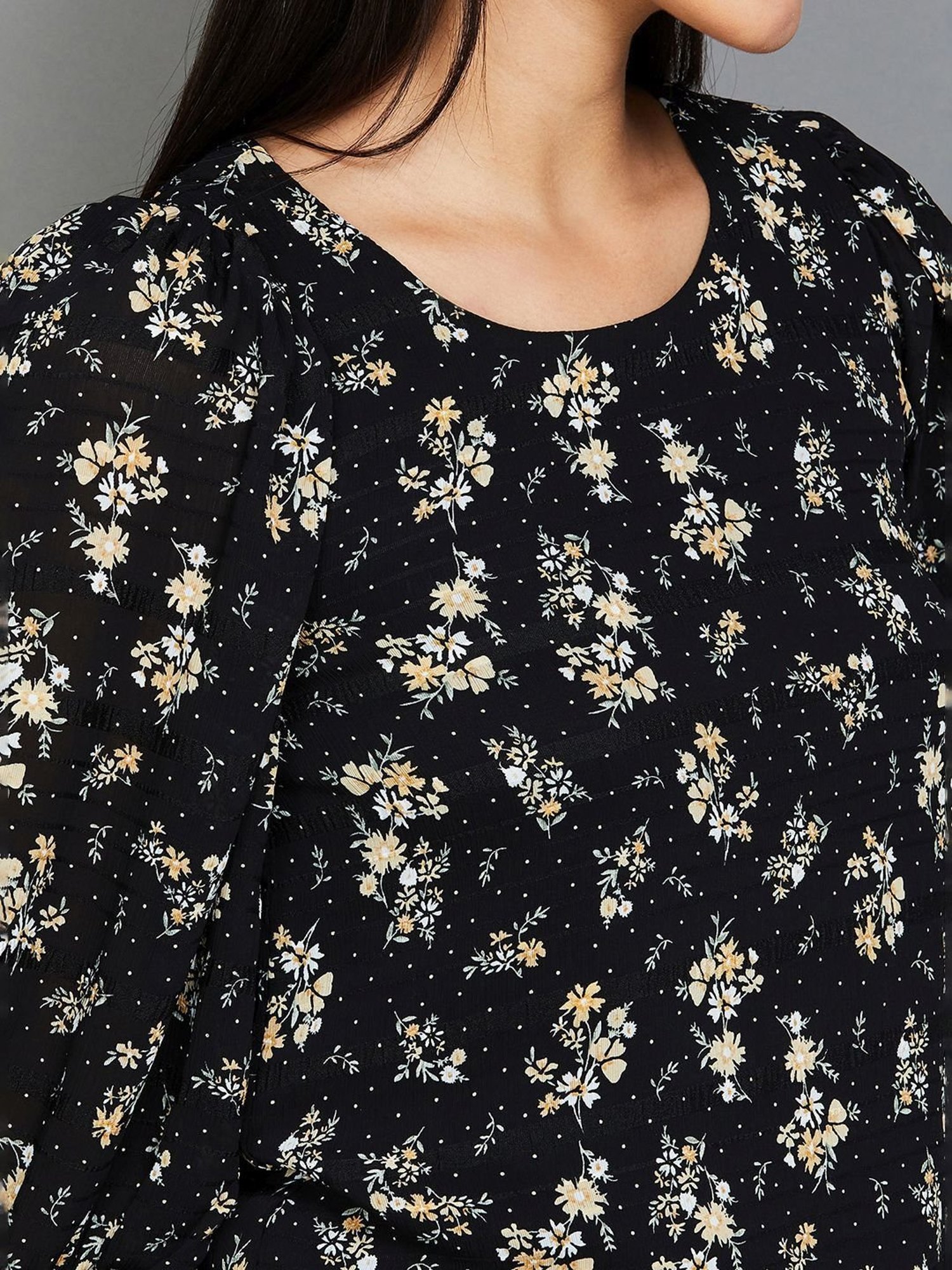 Ginger by Lifestyle Black Floral Print Top