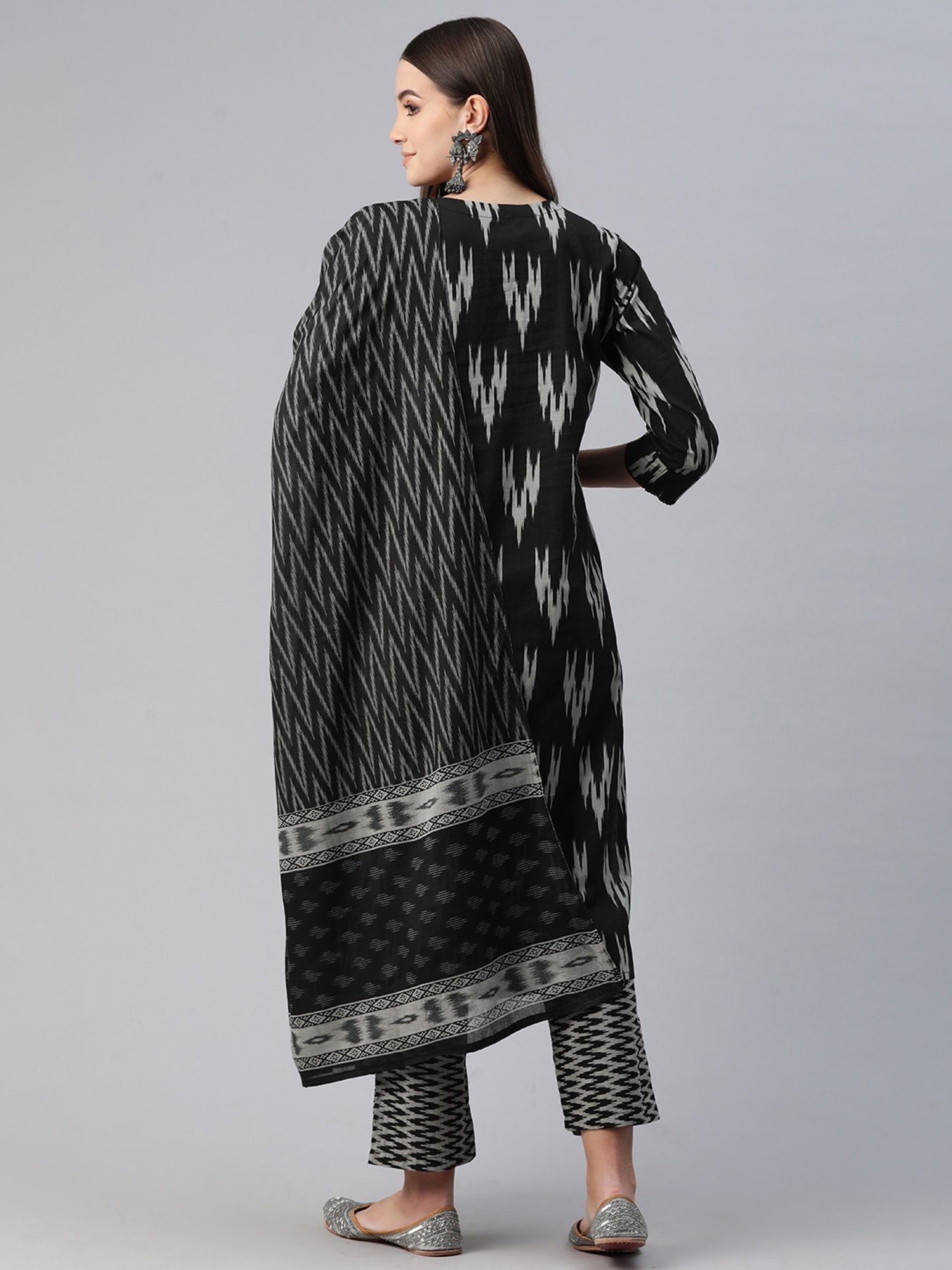 READIPRINT FASHIONS Black Cotton Printed Kurta Pant Set With Dupatta