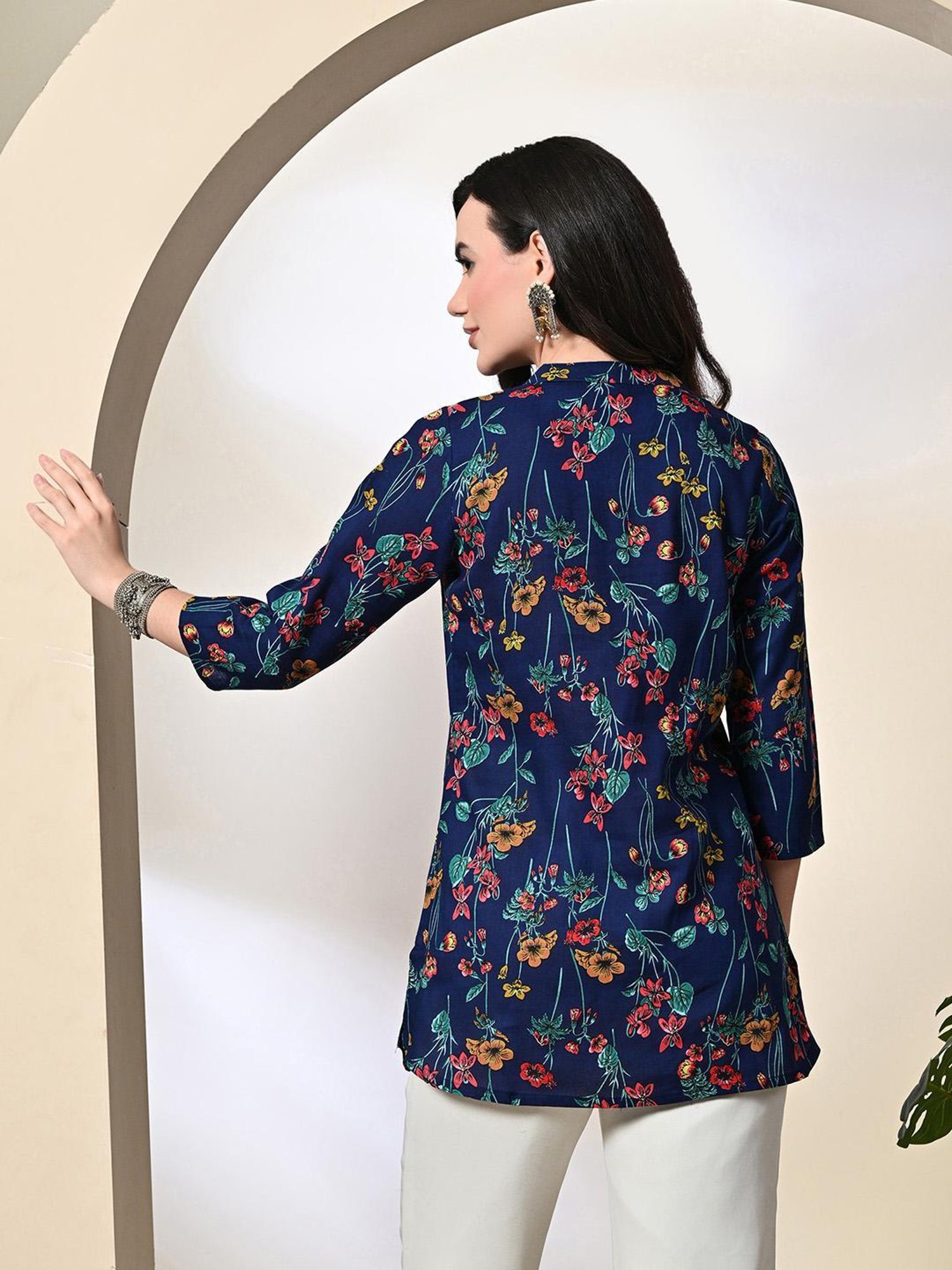 DECKEDUP Blue Floral Print Tunic