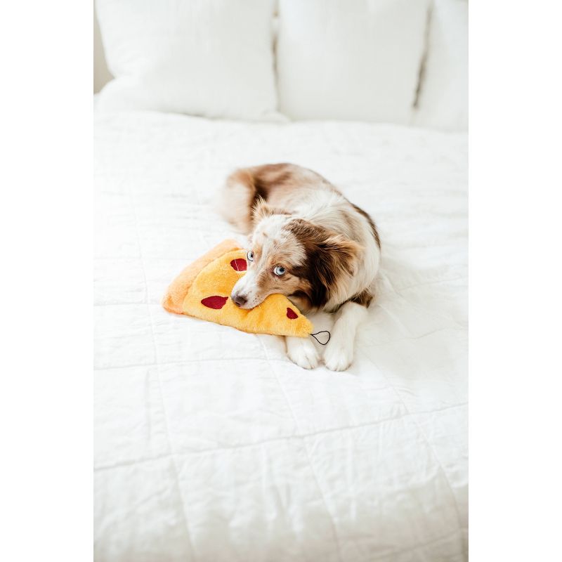 ZippyPaws NomNomz Pizza Dog Toy