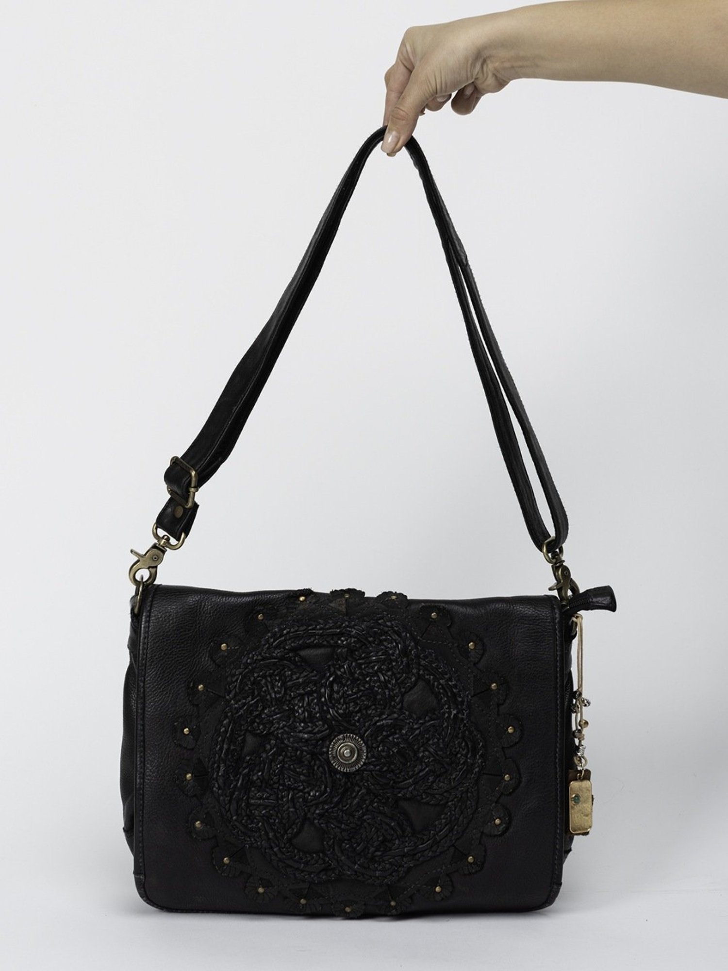 Art N Vintage Parma Black Leather Textured Medium Sling Handbag