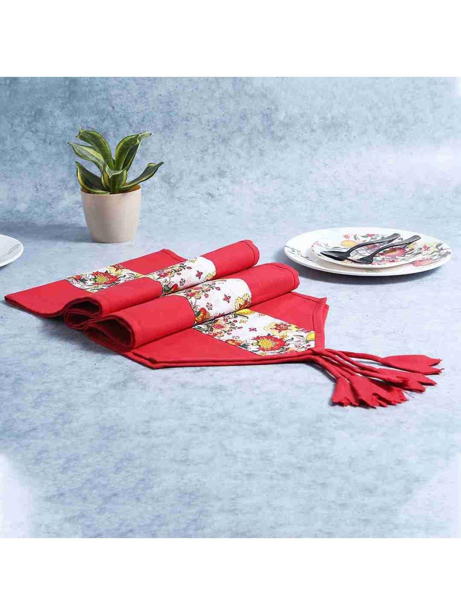 Wonderchef Como Floral Printed Table Runner