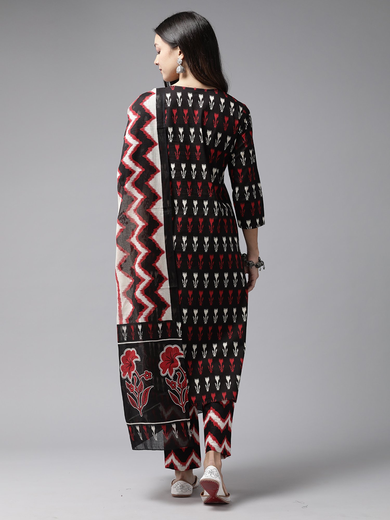 Prakrti Black Cotton Printed Kurta With Pant & Dupatta