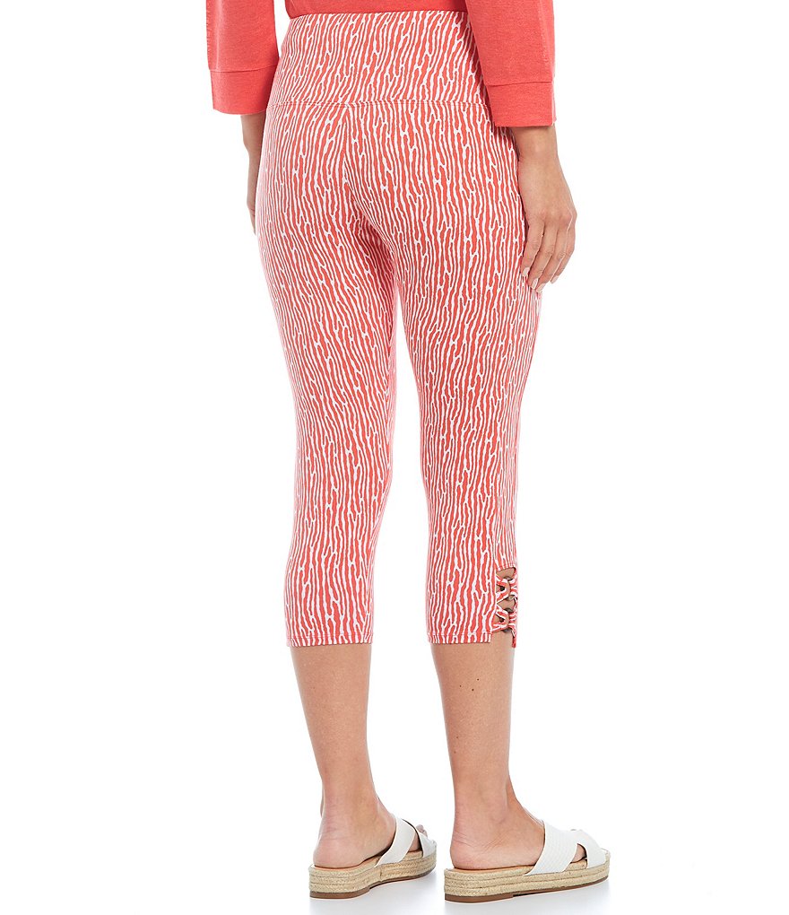 Intro Tortoise Abstract Animal Print Ring Hem Pull-On Capri Pants