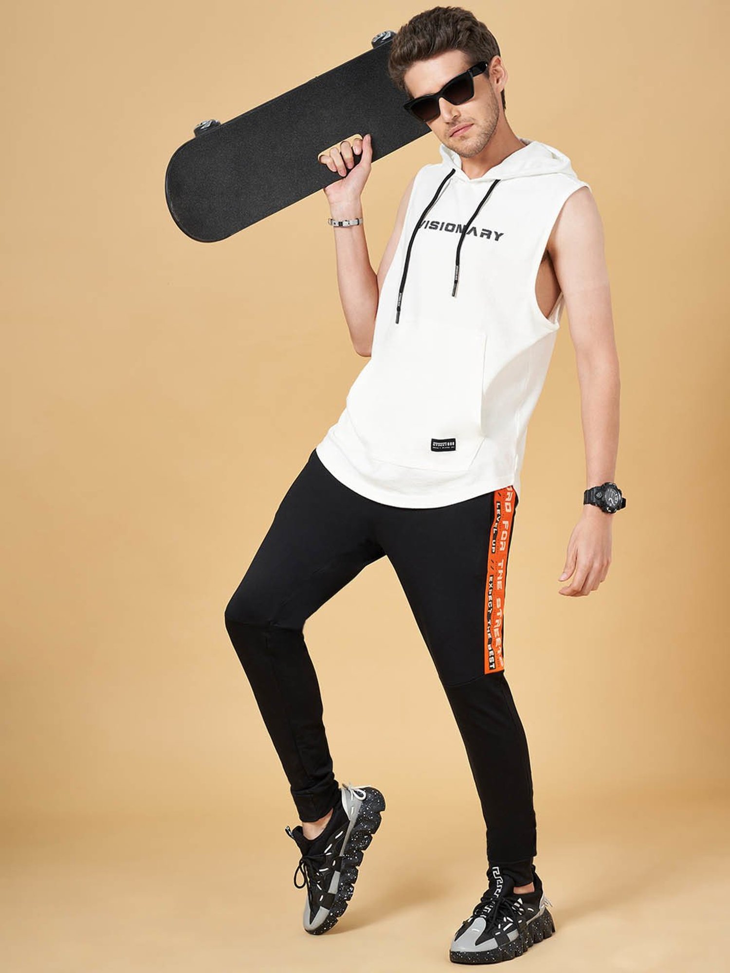 Street 808 by Pantaloons Off White Regular Fit Printed Hooded T-Shirt