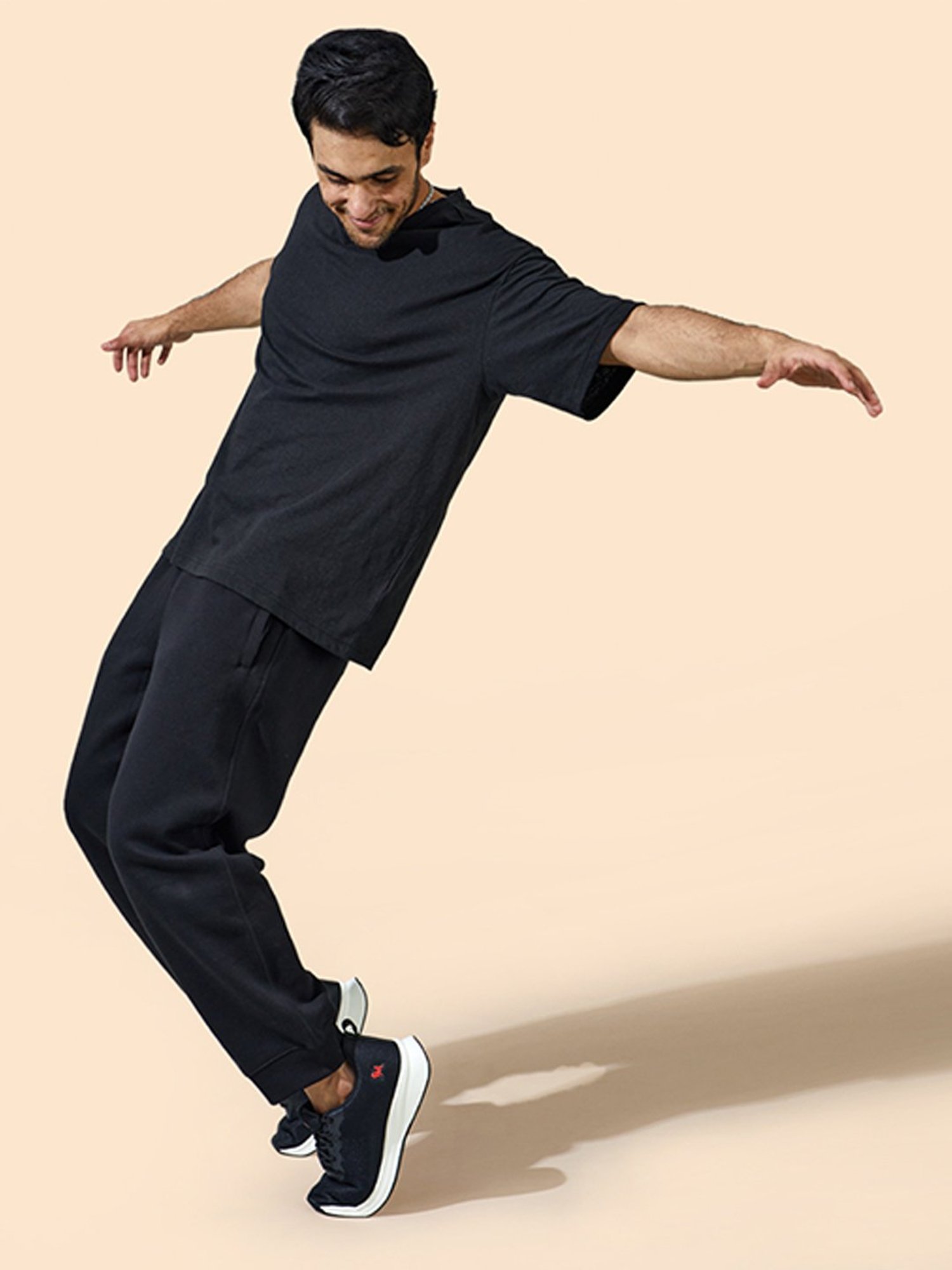 Neemans Men's Black Running Shoes