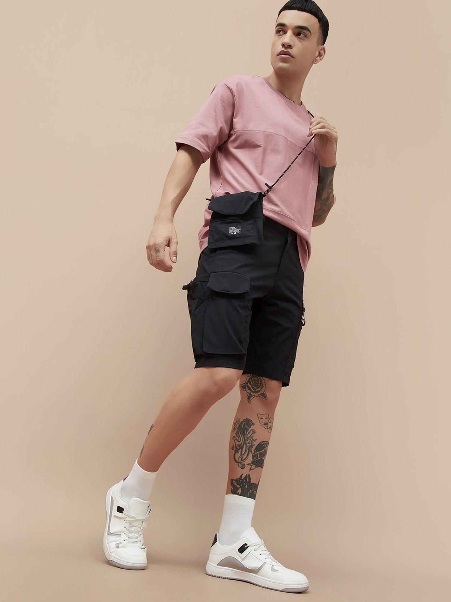 Bossini Black Regular Fit Cargo Shorts