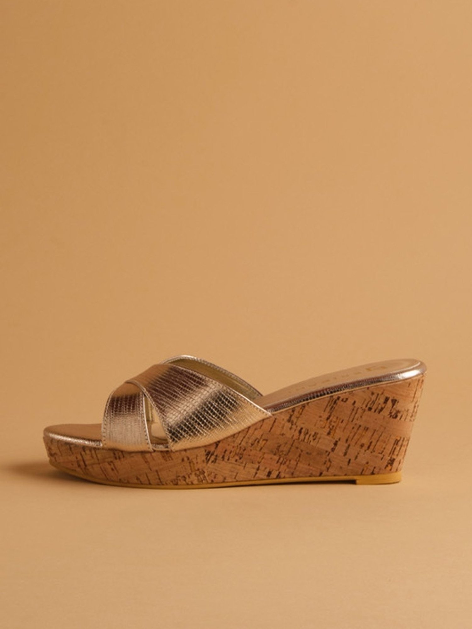 Eridani Women's Acacia Gold Cross Strap Wedges