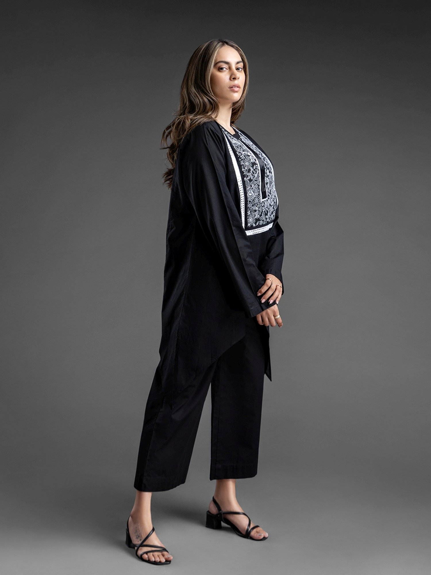 House of Manaa Black Hom Allure Kurta with Pallazo