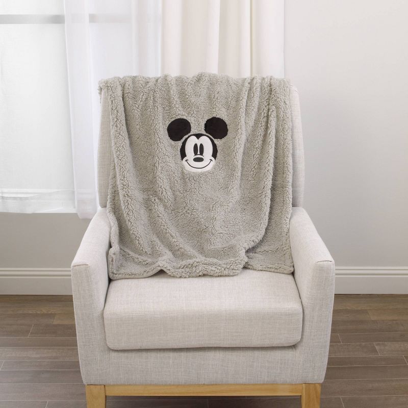 Mickey Mouse & Friends Mickey Mouse Exploration Sherpa Bed Blanket