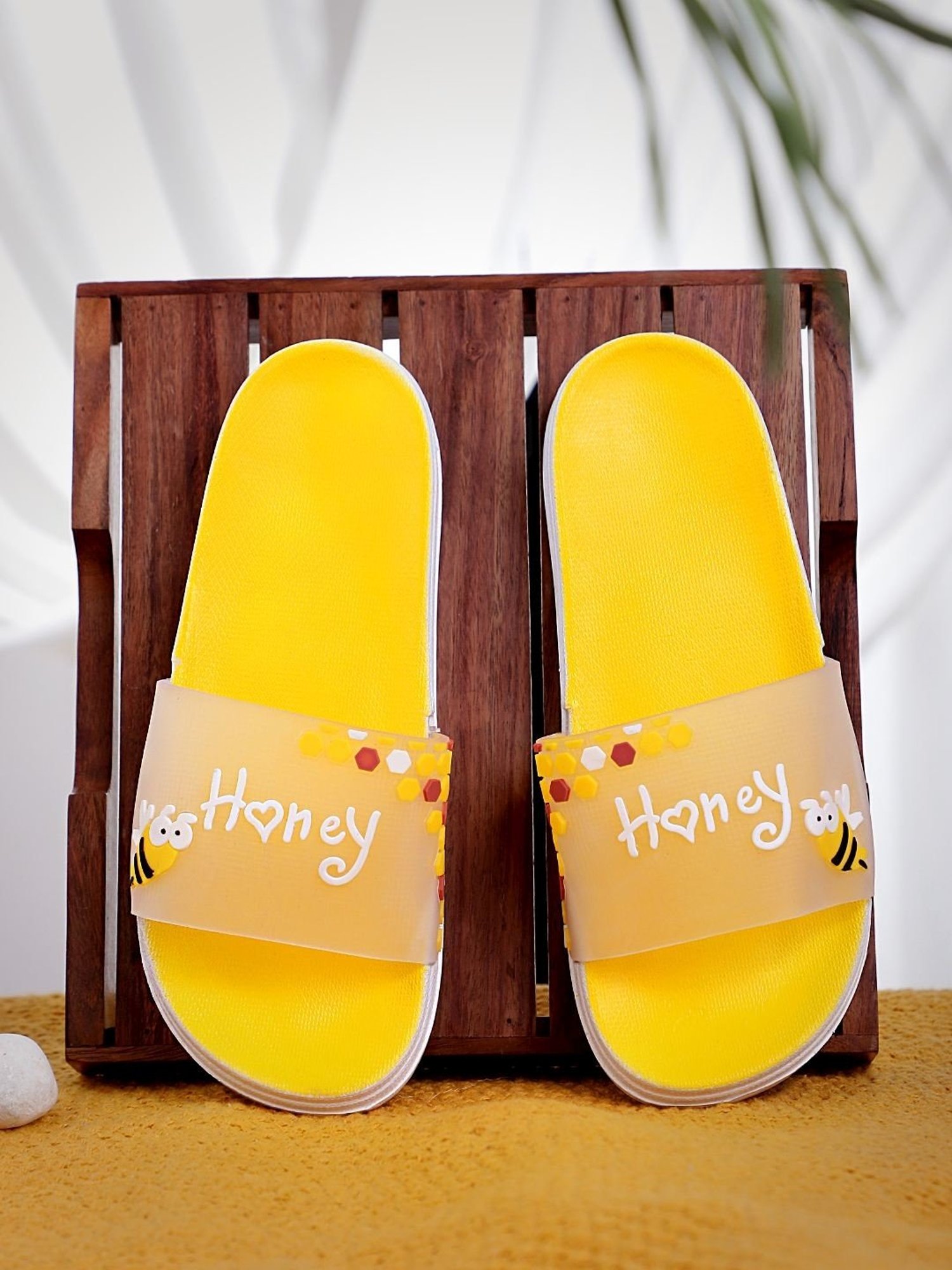 Floatz by Bata Women's 1.1 E 24 Green Slides