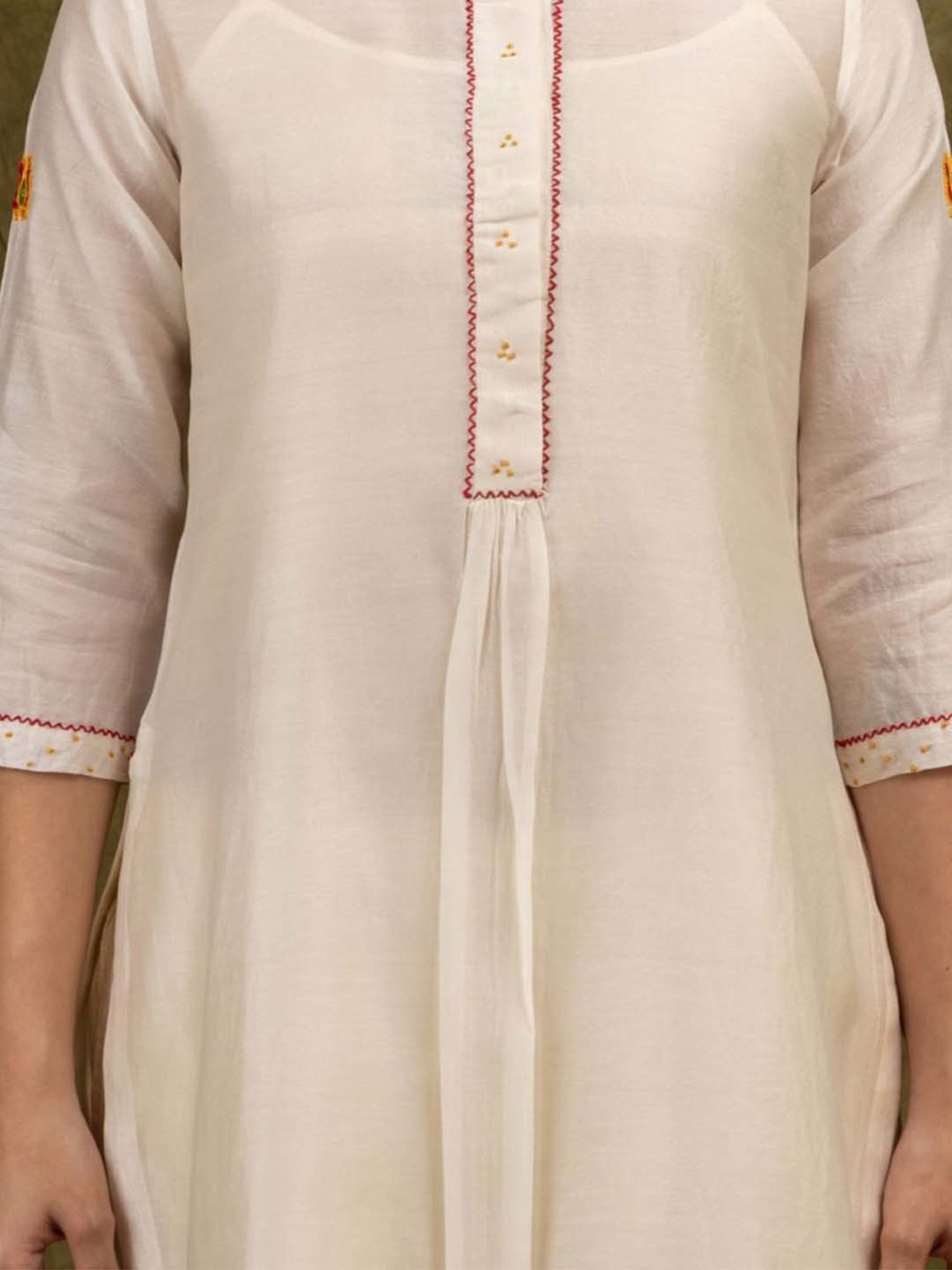 Mushio Off White Piacere Hand Embroidered Chanderi Silk Kurta With Slip