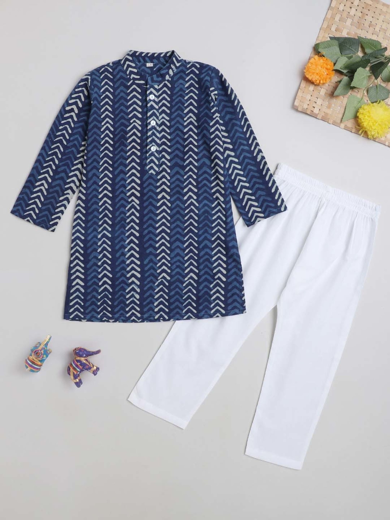 The Magic Wand Kids Blue & White Cotton Printed Full Sleeves Kurta Set