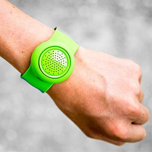 jambanz 1.0 kiwi  wearable portable bluetooth wireless slapband speaker  rechargeable, ultra durable, powerful sound, connects to bluetooth enabled mp3 players, smart phones, pads, laptops, ipod touc