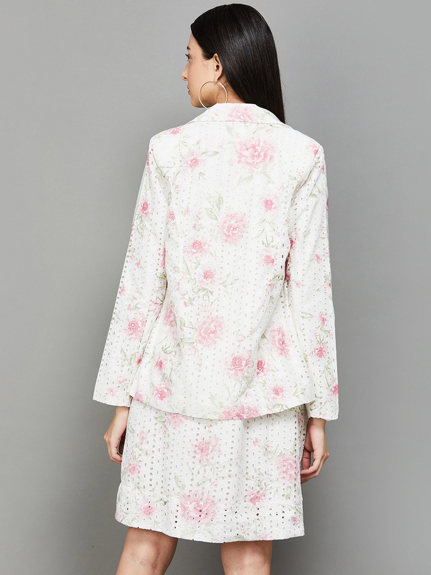 Code by Lifestyle White Printed Shrug