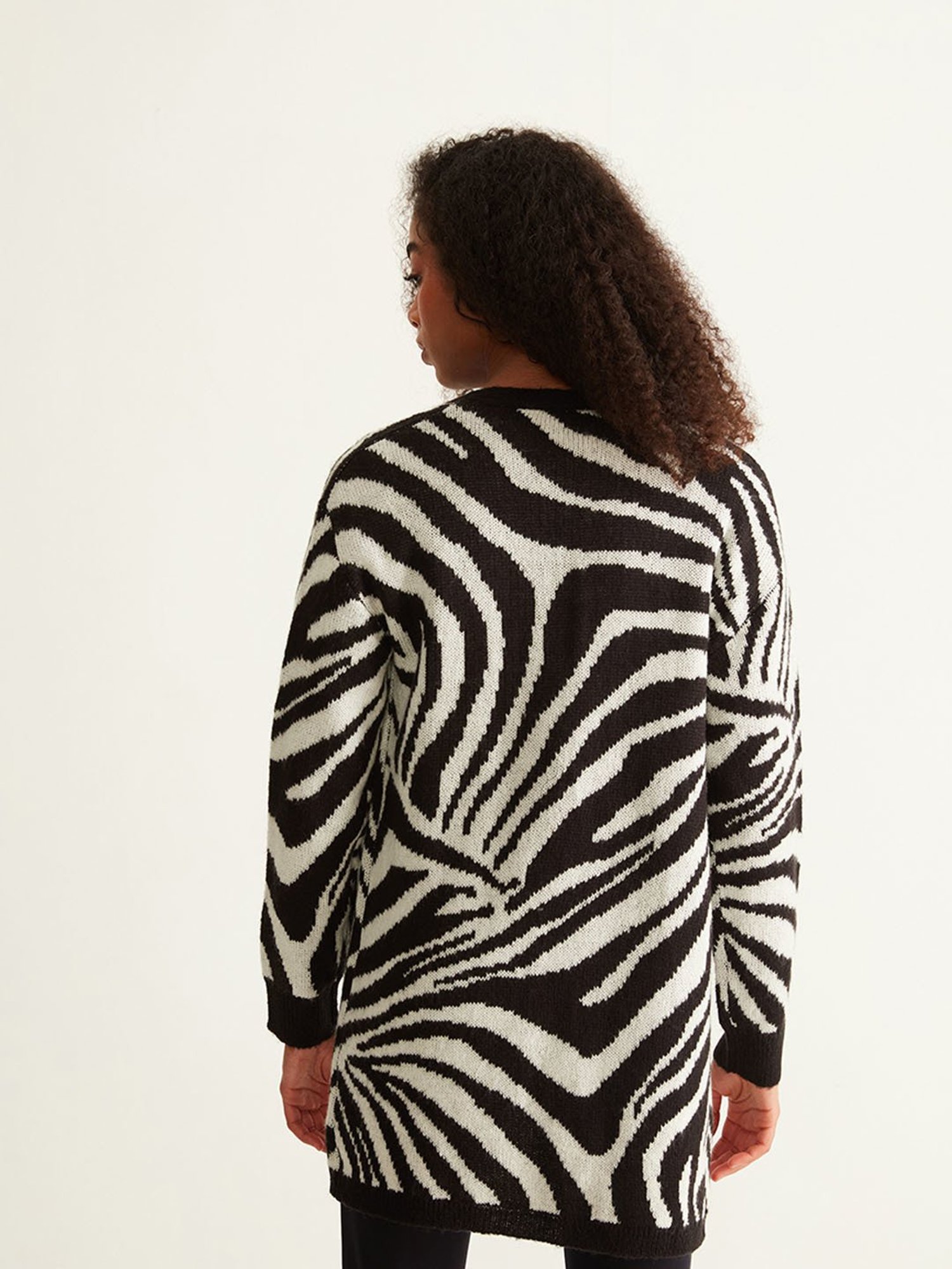 Cover Story Black & White Printed Long Cardigan